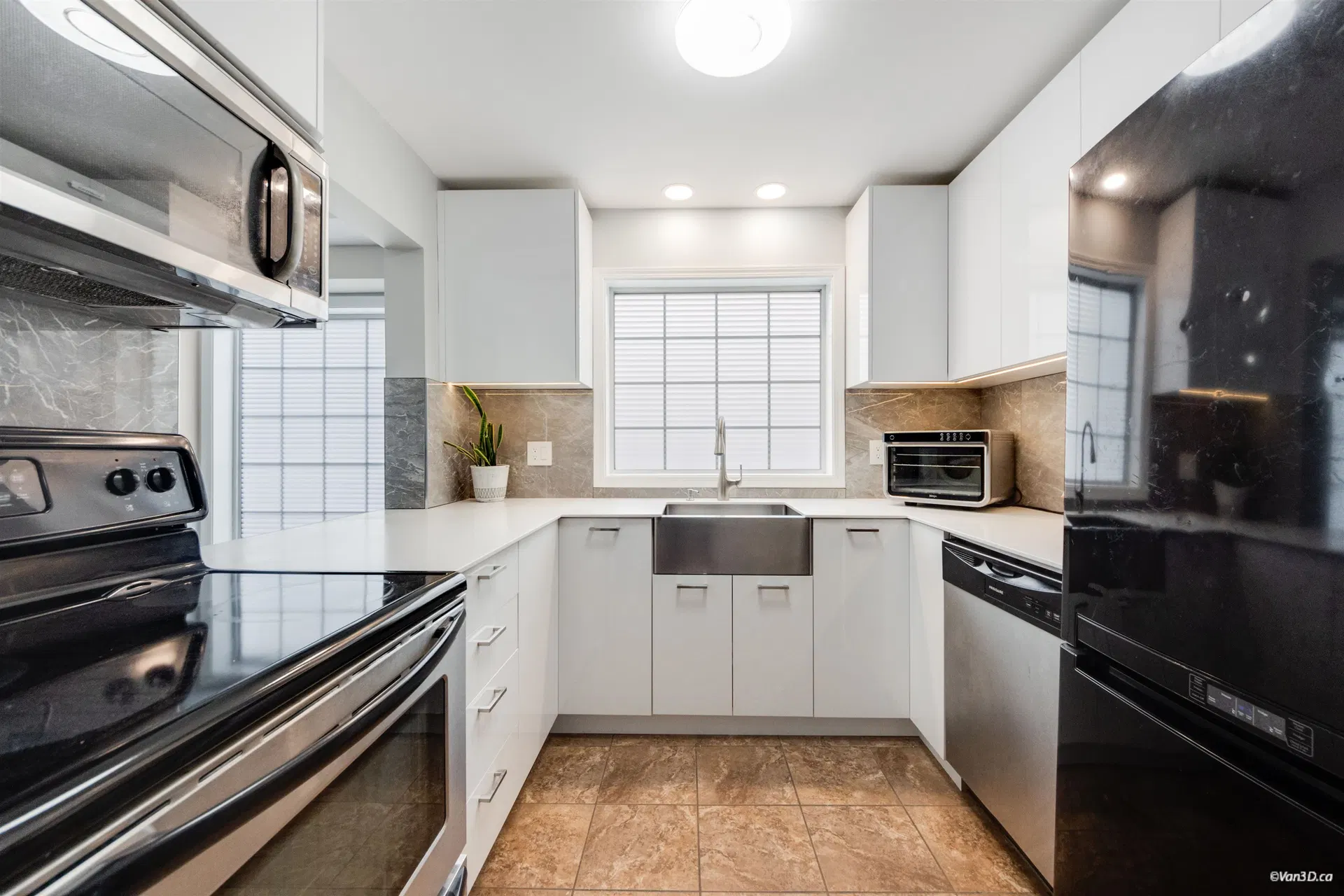 Photo 4 of 30 at #1 – 9437 Hazel Street
