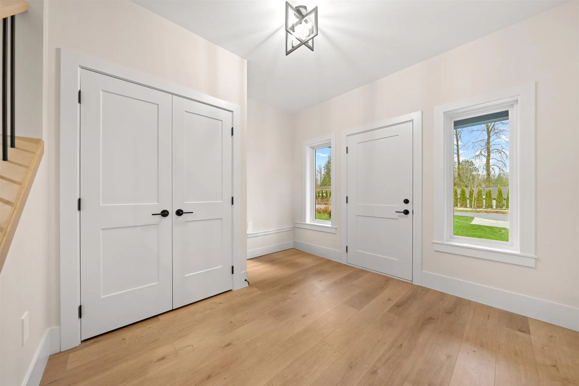 Photo 4 of 40 at 13586 Foreman Drive