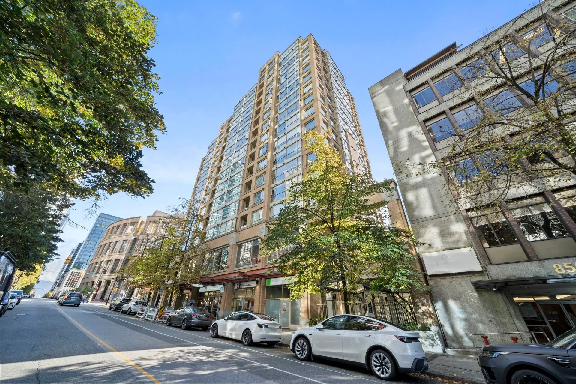 Photo 1 of 38 at #1008 – 822 Homer Street