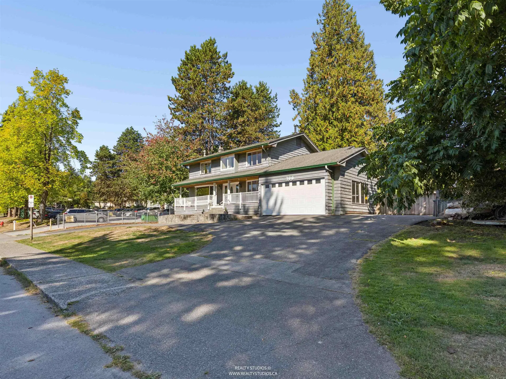 Photo 3 of 40 at 788 E 26th Street