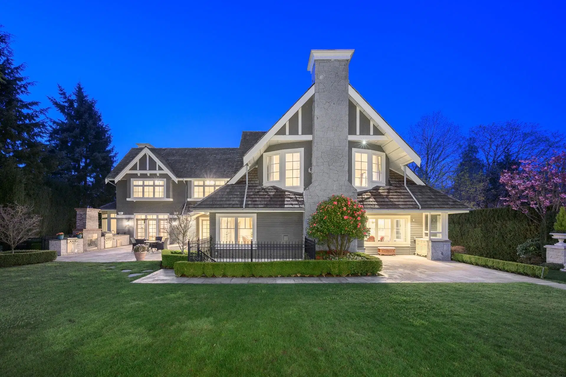 1316 Connaught Drive
