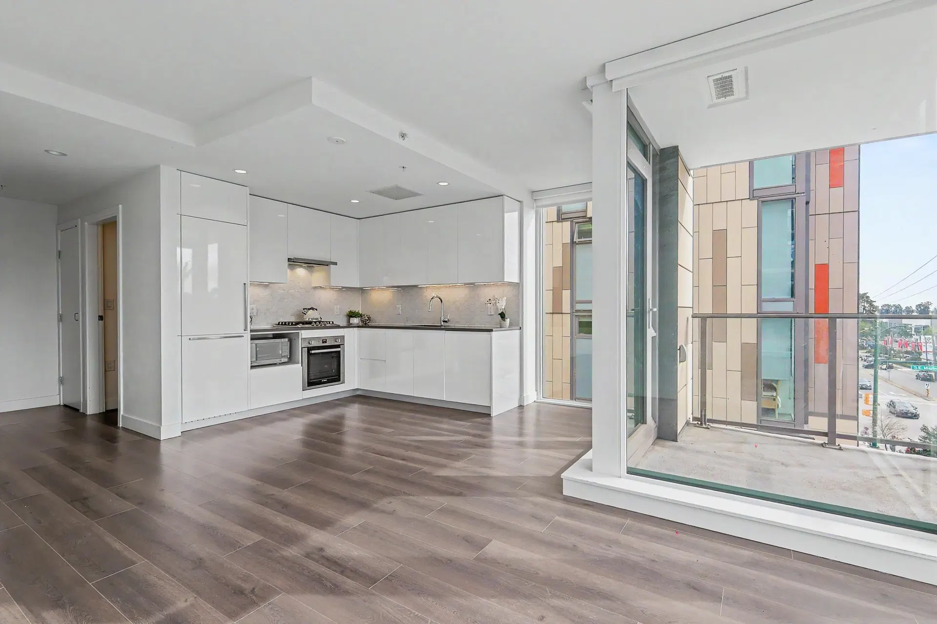 Photo 4 of 19 at #210 – 8138 Fraser Street
