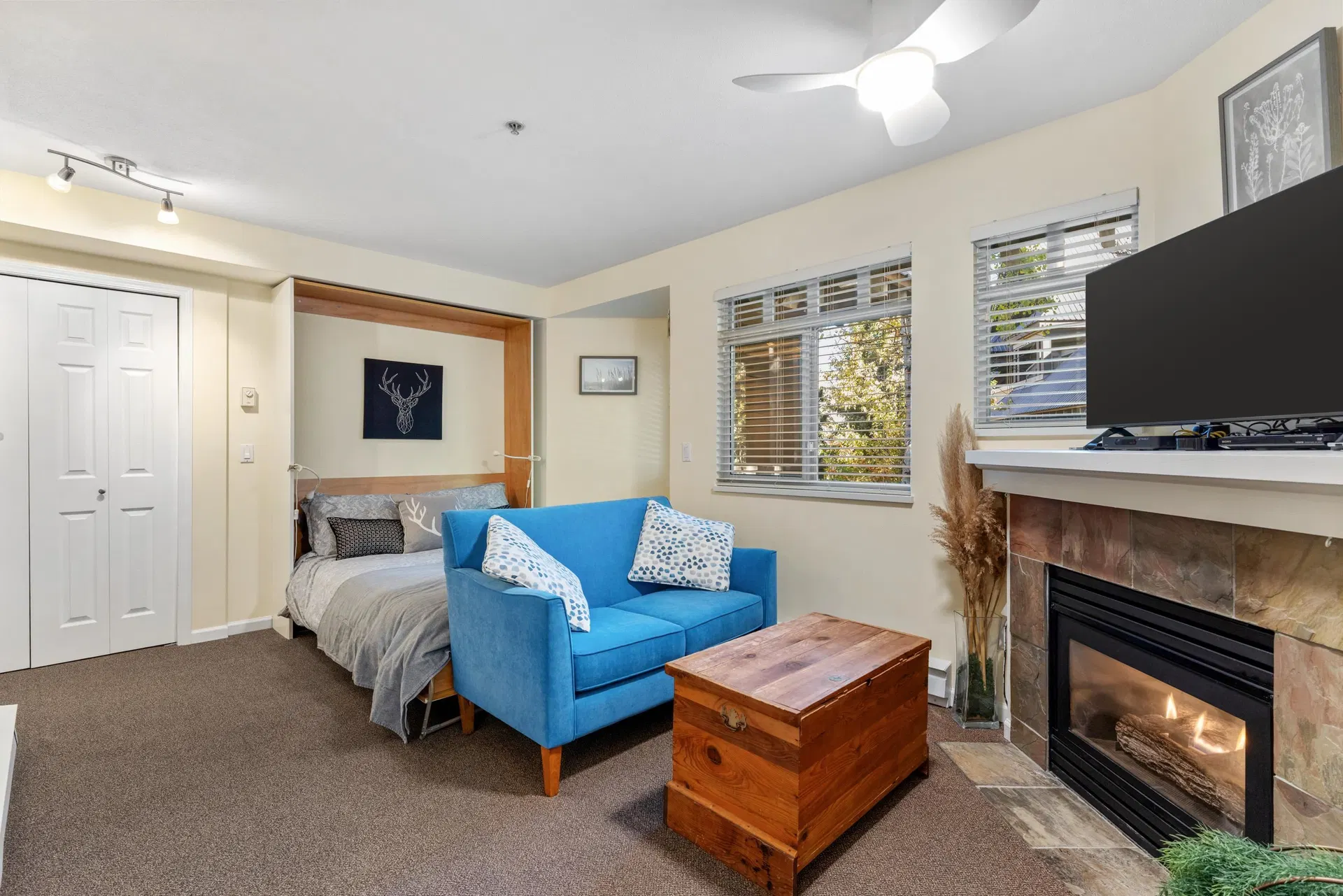 Photo 5 of 25 at #25 – 4335 Northlands Boulevard