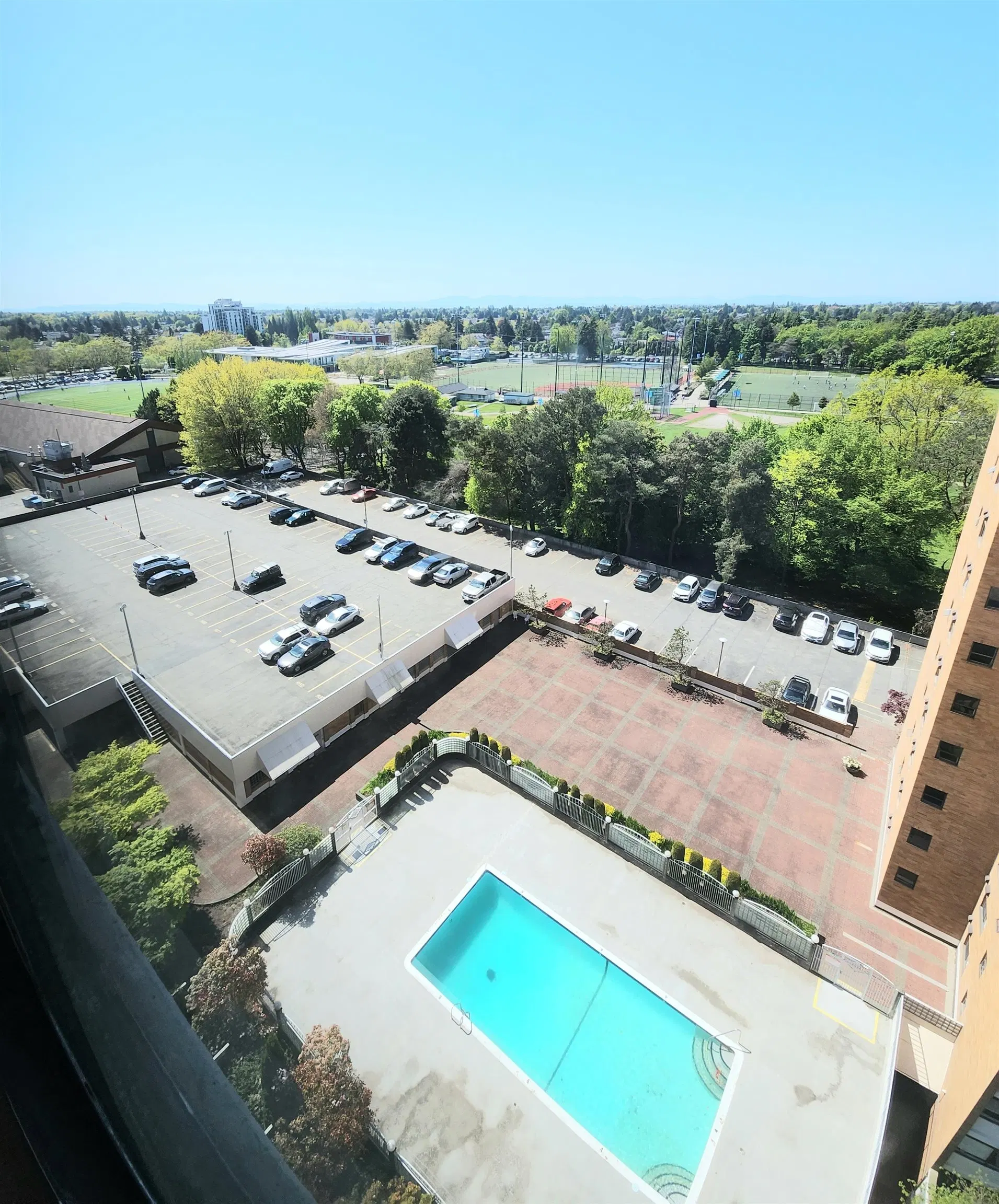#1305 – 6631 Minoru Boulevard