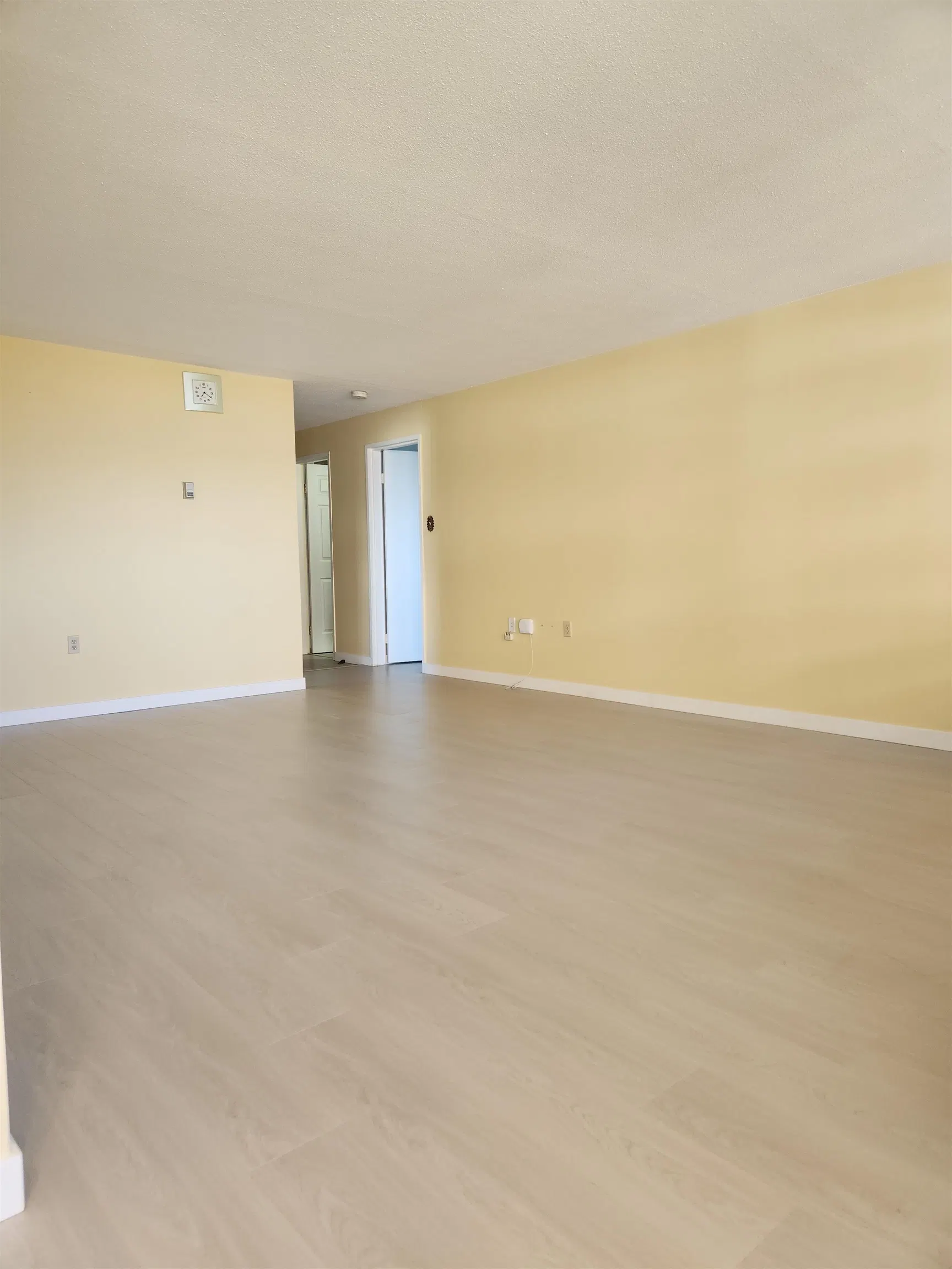 Photo 3 of 17 at #1305 – 6631 Minoru Boulevard