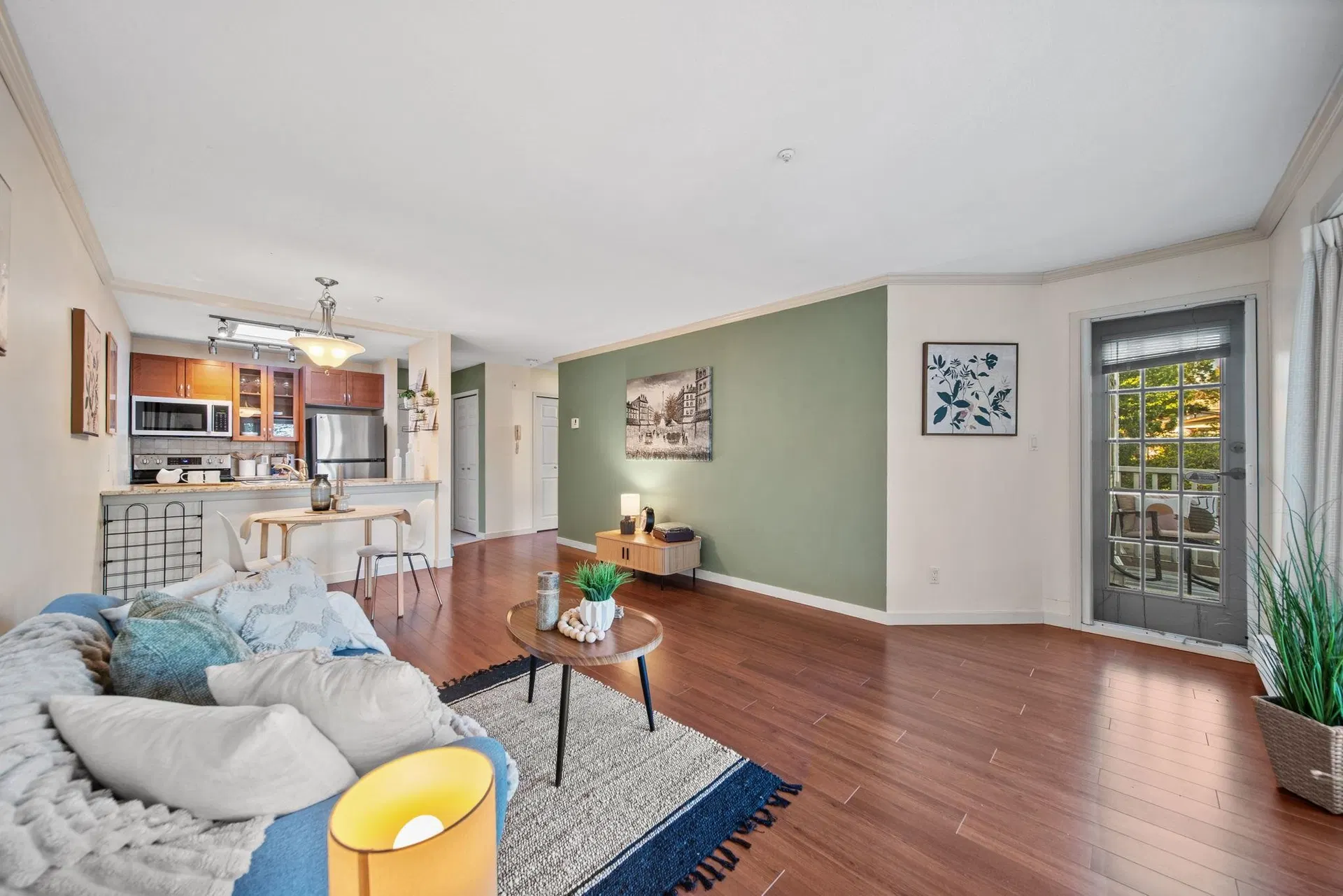 Photo 2 of 26 at #305 – 526 Thirteenth Street