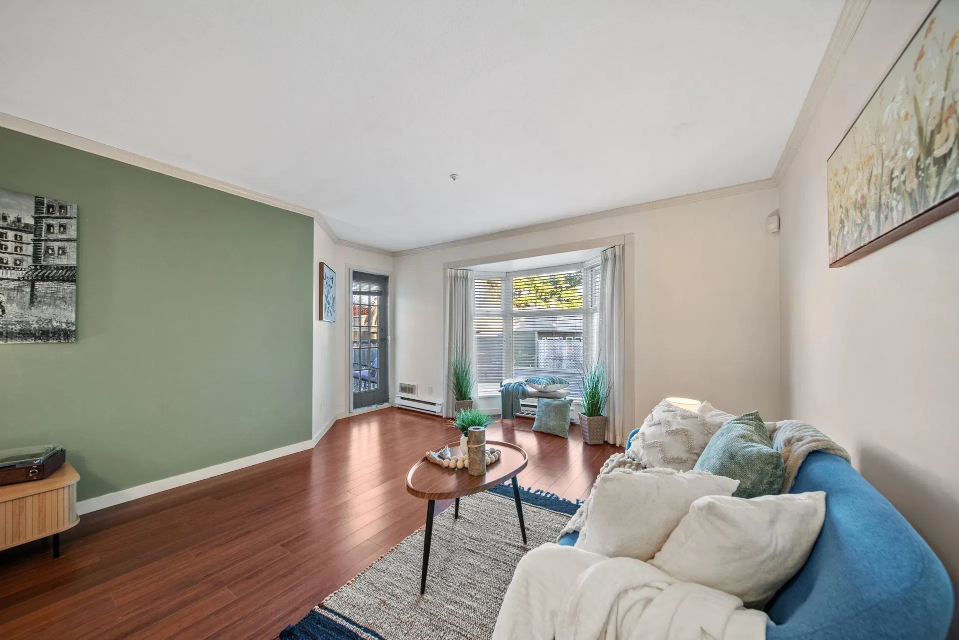 Photo 5 of 26 at #305 – 526 Thirteenth Street