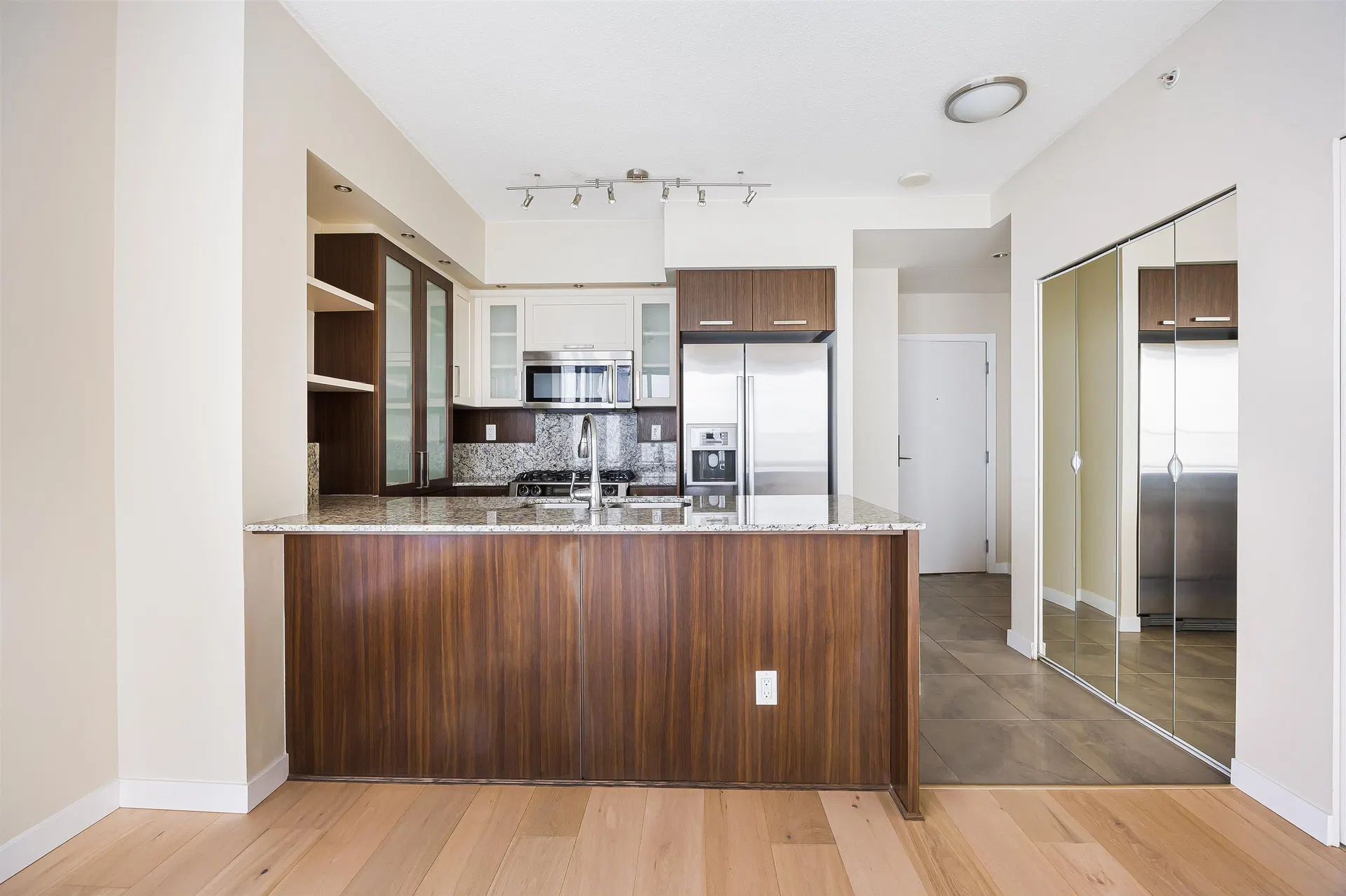 Photo 4 of 27 at #2905 – 2980 Atlantic Avenue