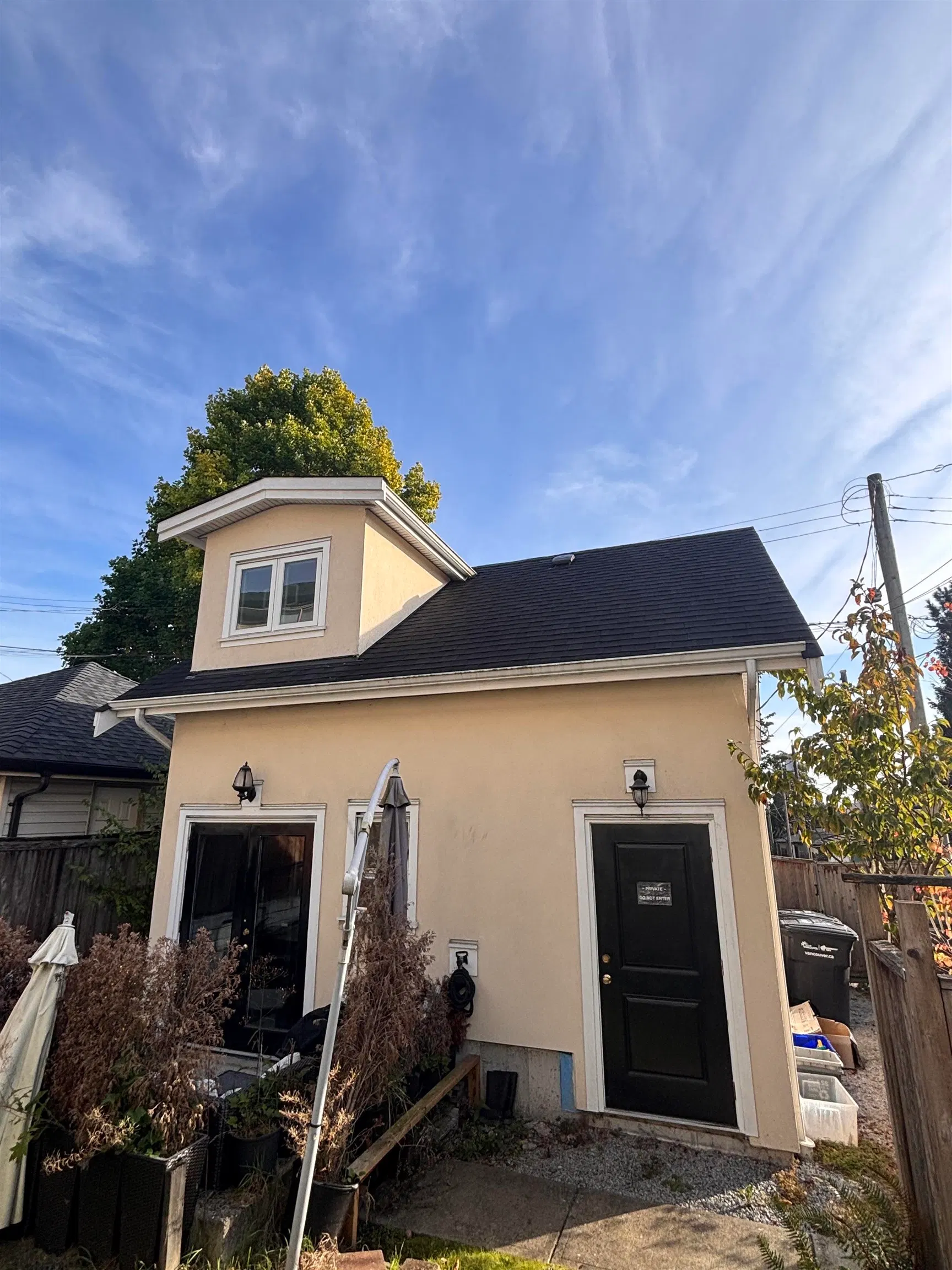 Photo 3 of 16 at 1438 W 64th Avenue