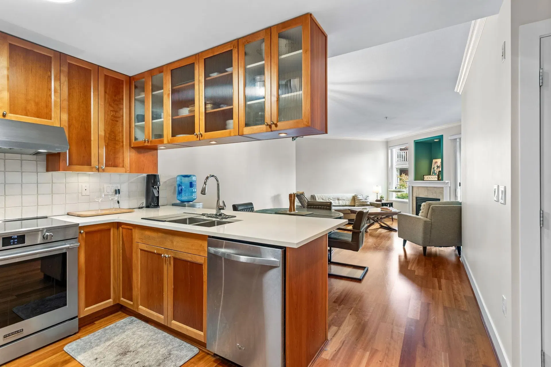 Photo 4 of 30 at #307 – 15350 16a Avenue Avenue