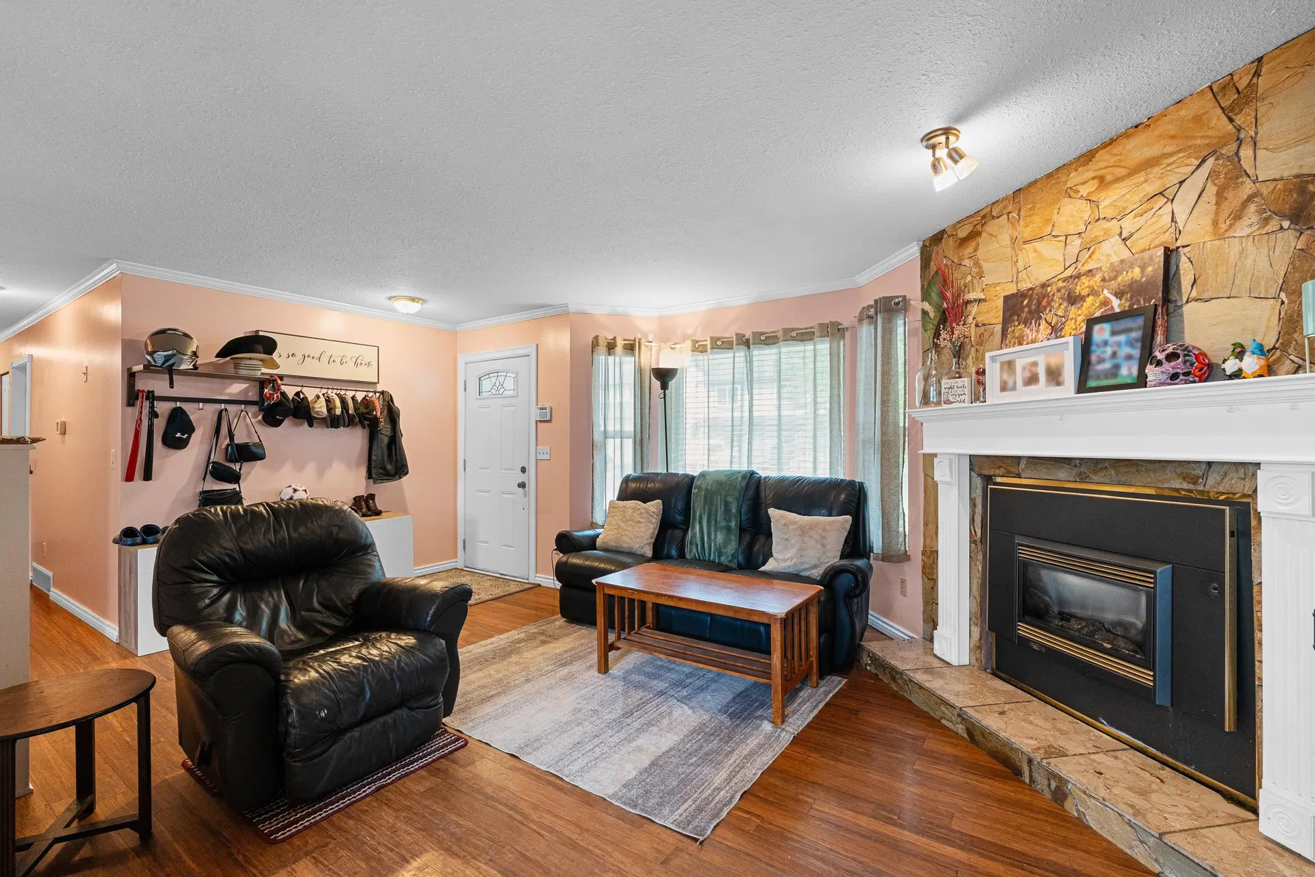 Photo 5 of 16 at 22760 Balabanian Circle