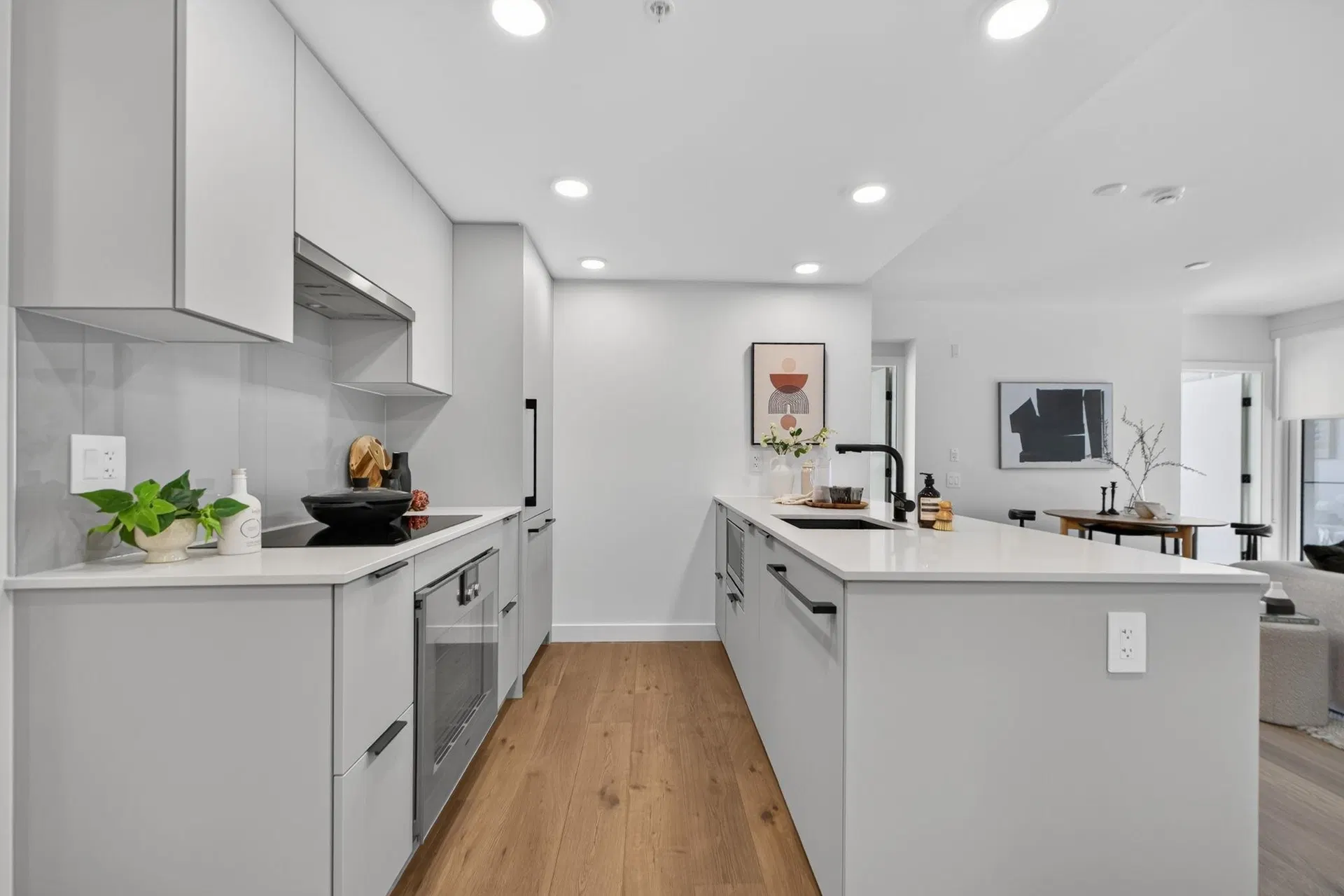Photo 2 of 27 at #202 – 8030 Oak Street