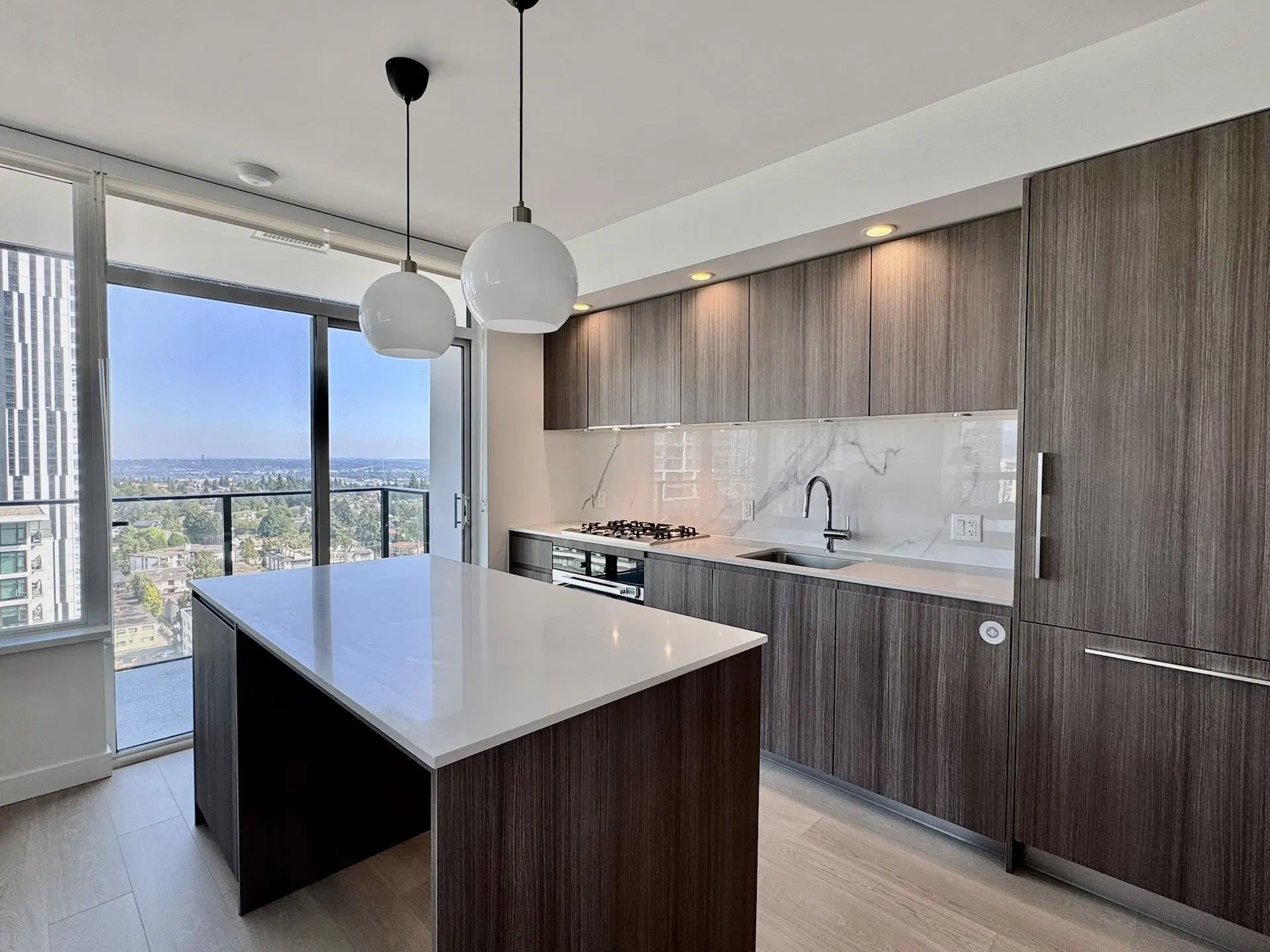 Photo 5 of 23 at #1702 – 6537 Telford Avenue