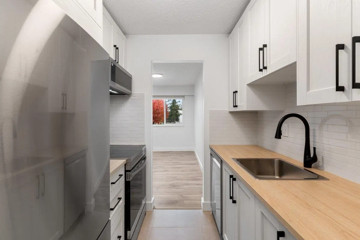 Photo 2 of 20 at #212 – 12096 222 Street