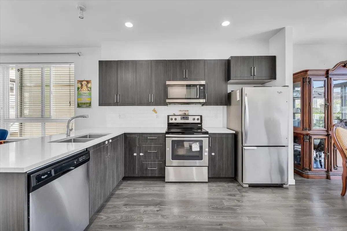 Photo 5 of 29 at #72 – 14555 68 Avenue