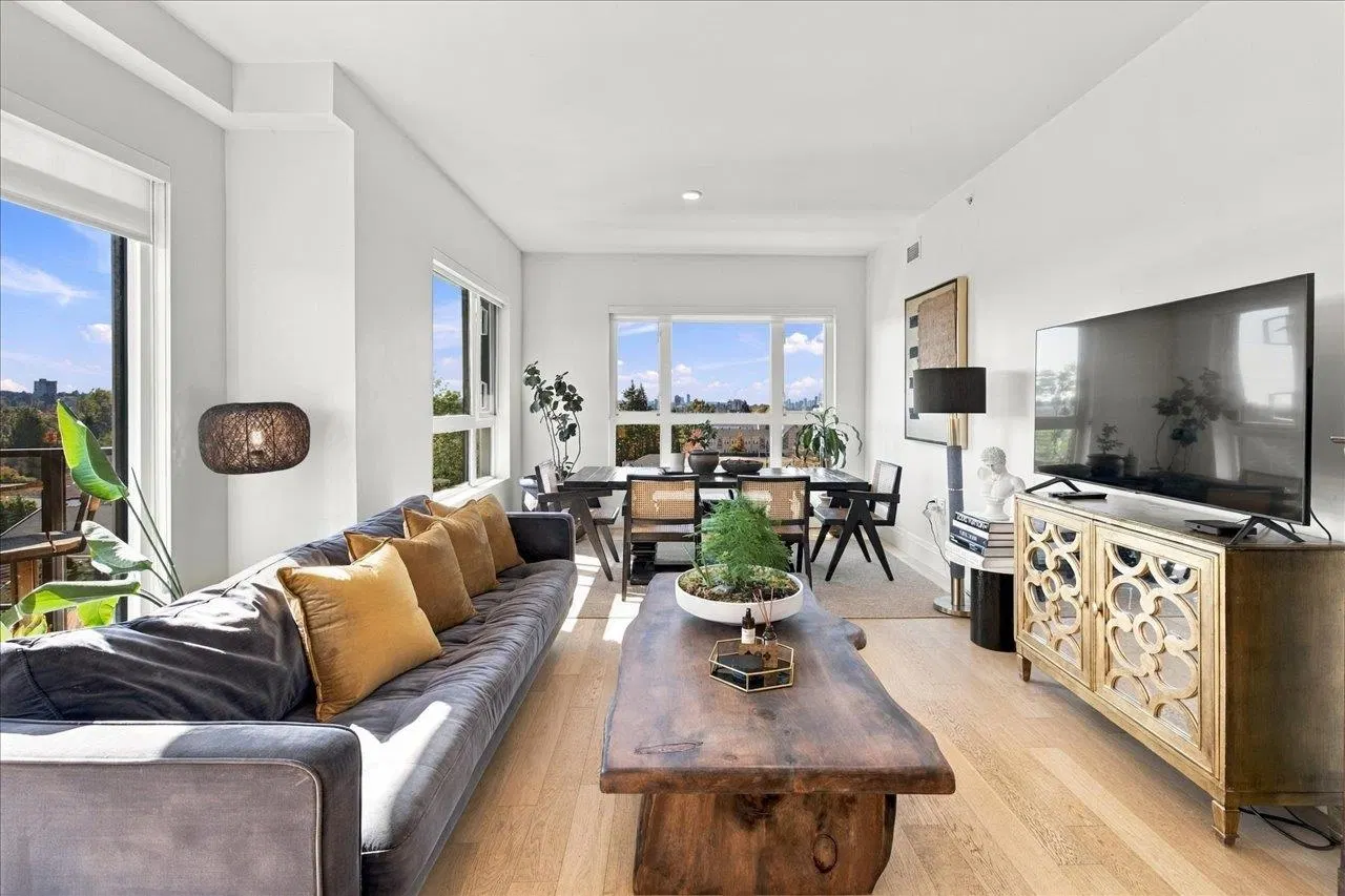 Photo 5 of 40 at #602 – 2550 Garden Drive