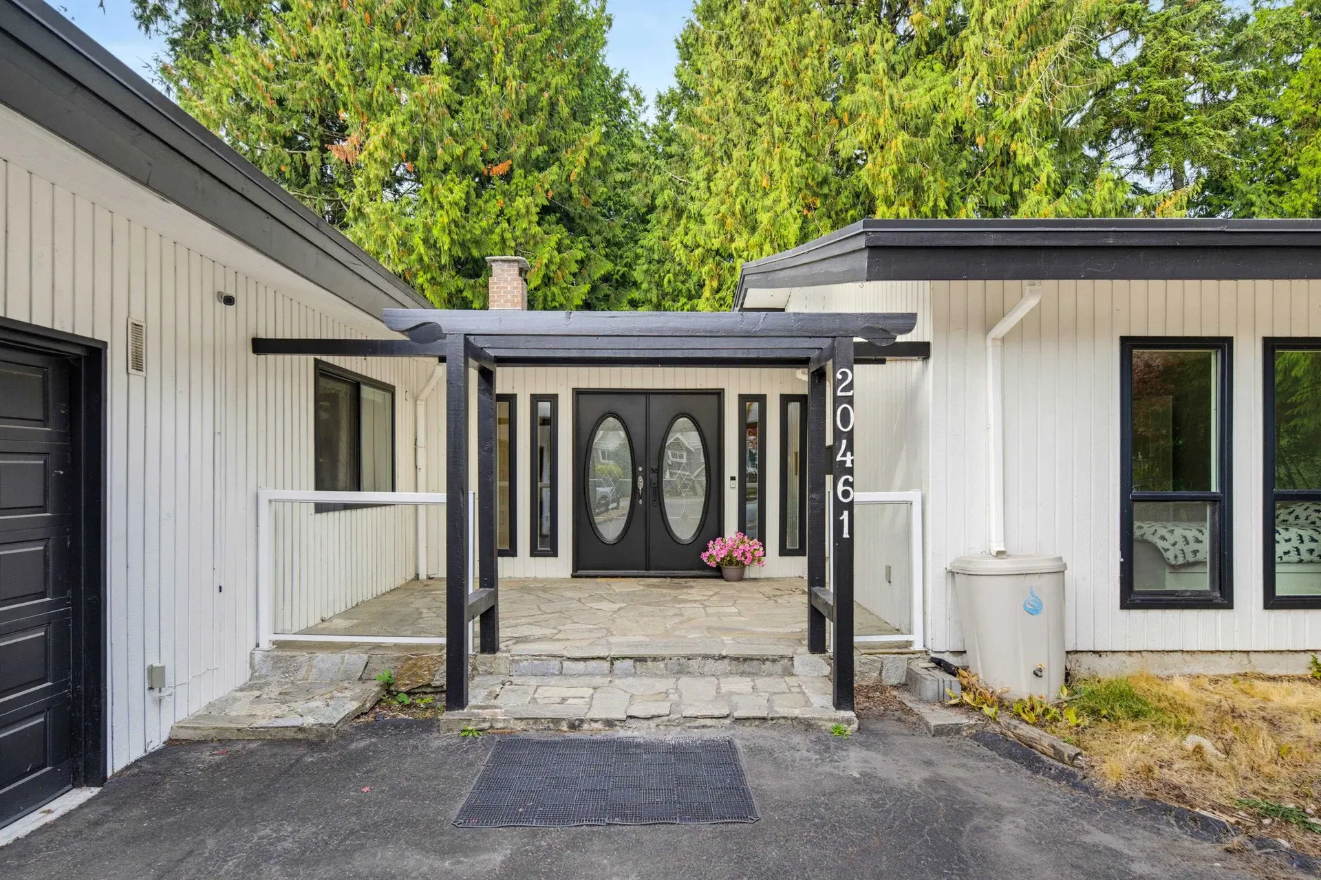 Photo 2 of 38 at 20461 46th Avenue