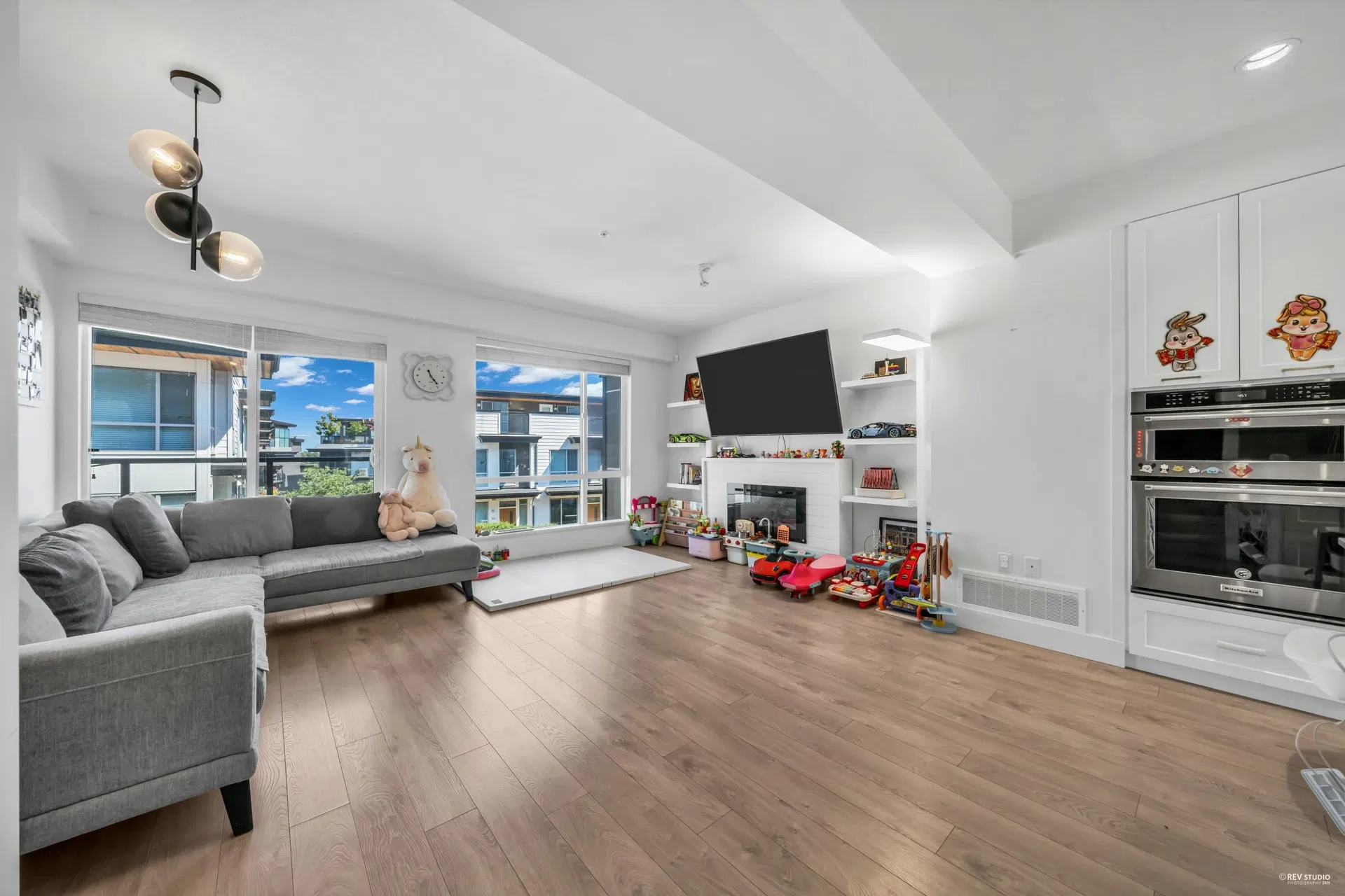 Photo 4 of 40 at #14 – 2825 159 Street