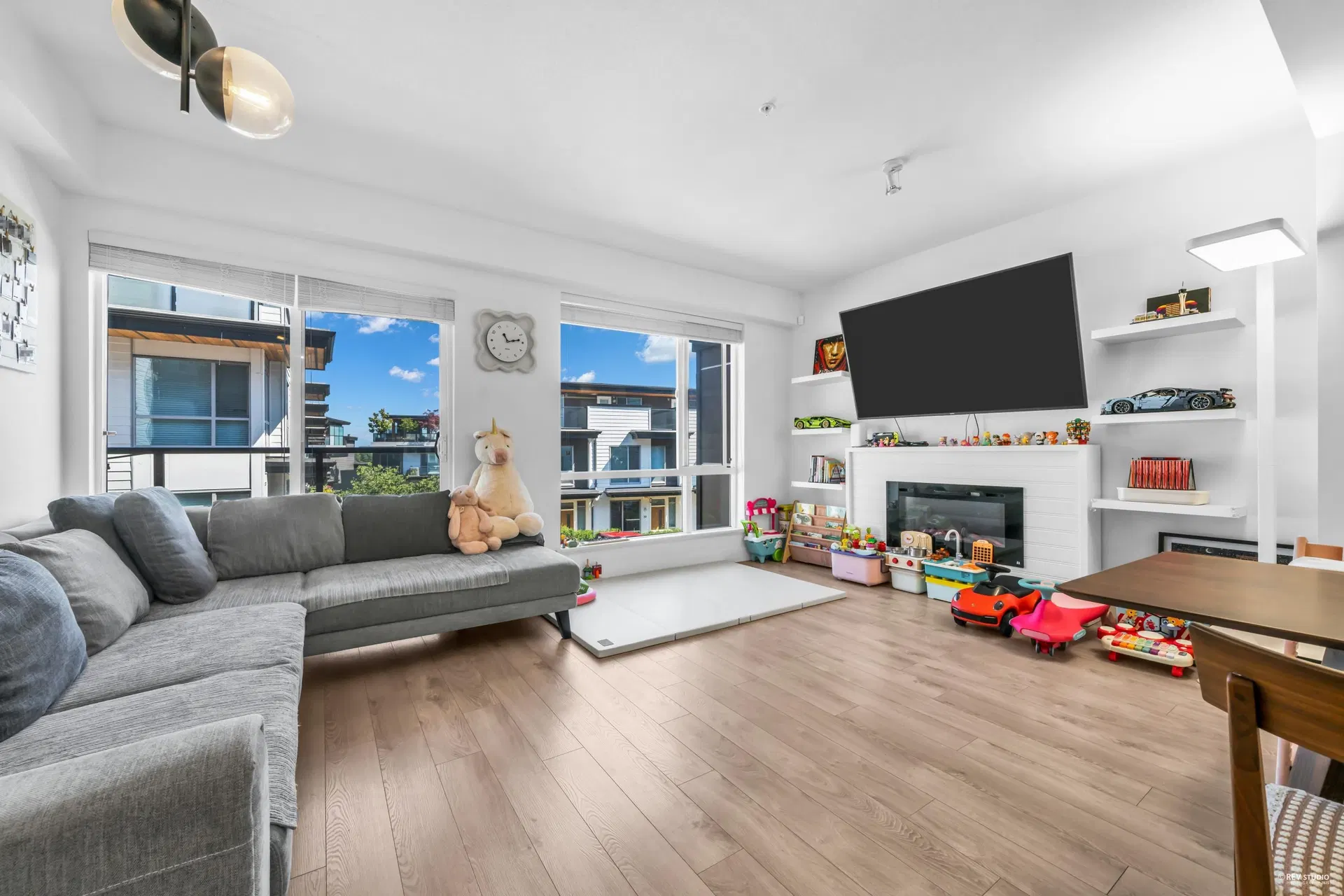 Photo 5 of 40 at #14 – 2825 159 Street