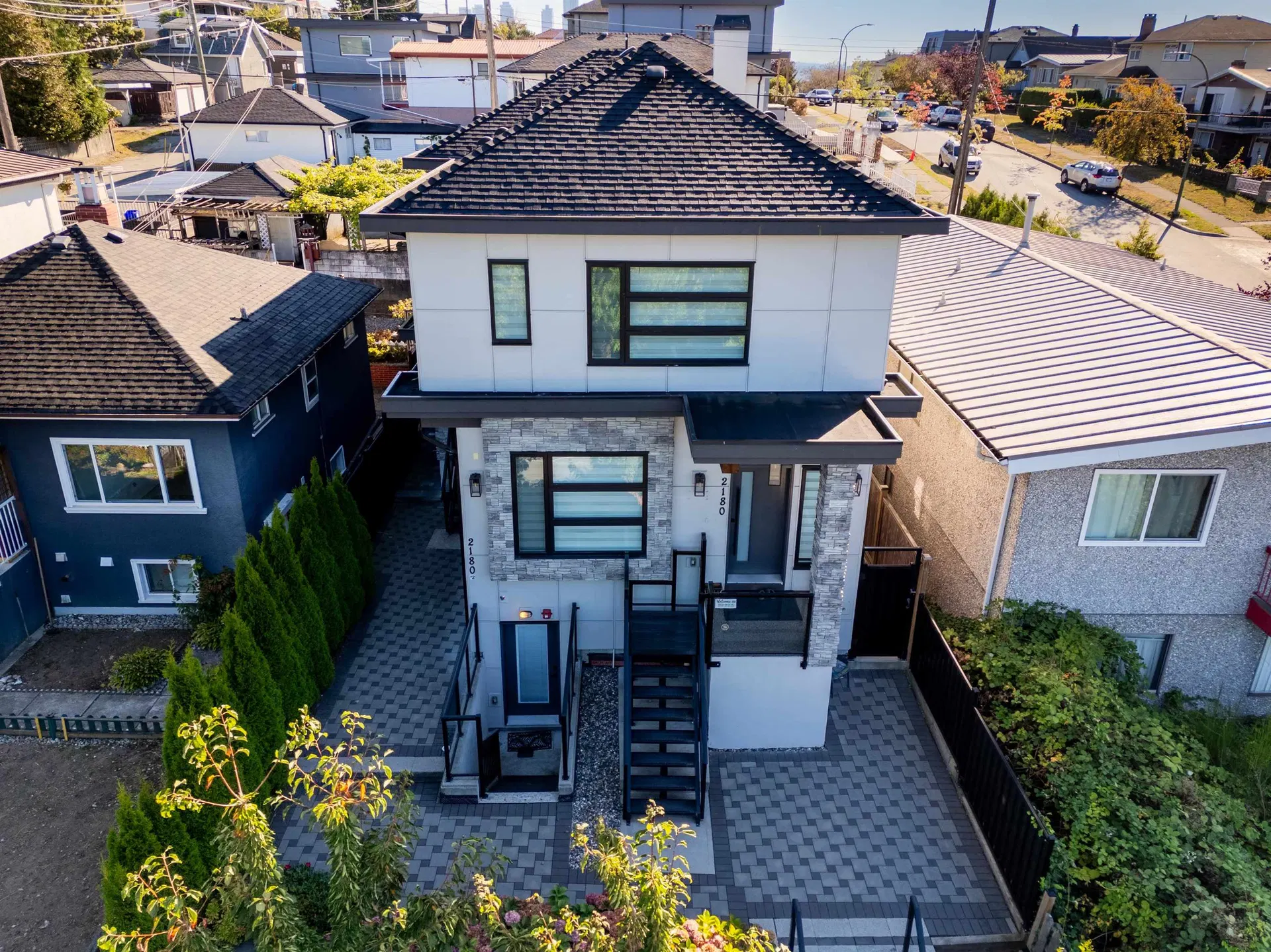 2178 Renfrew Street