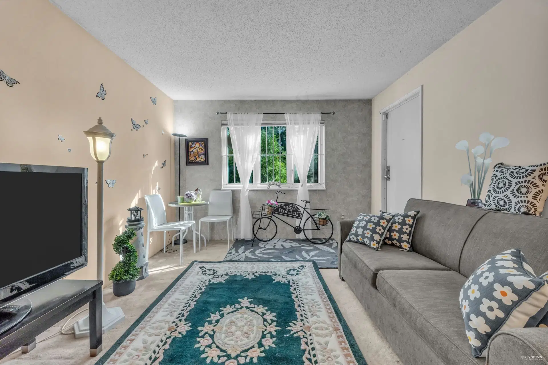 #111 – 1122 King Albert Avenue