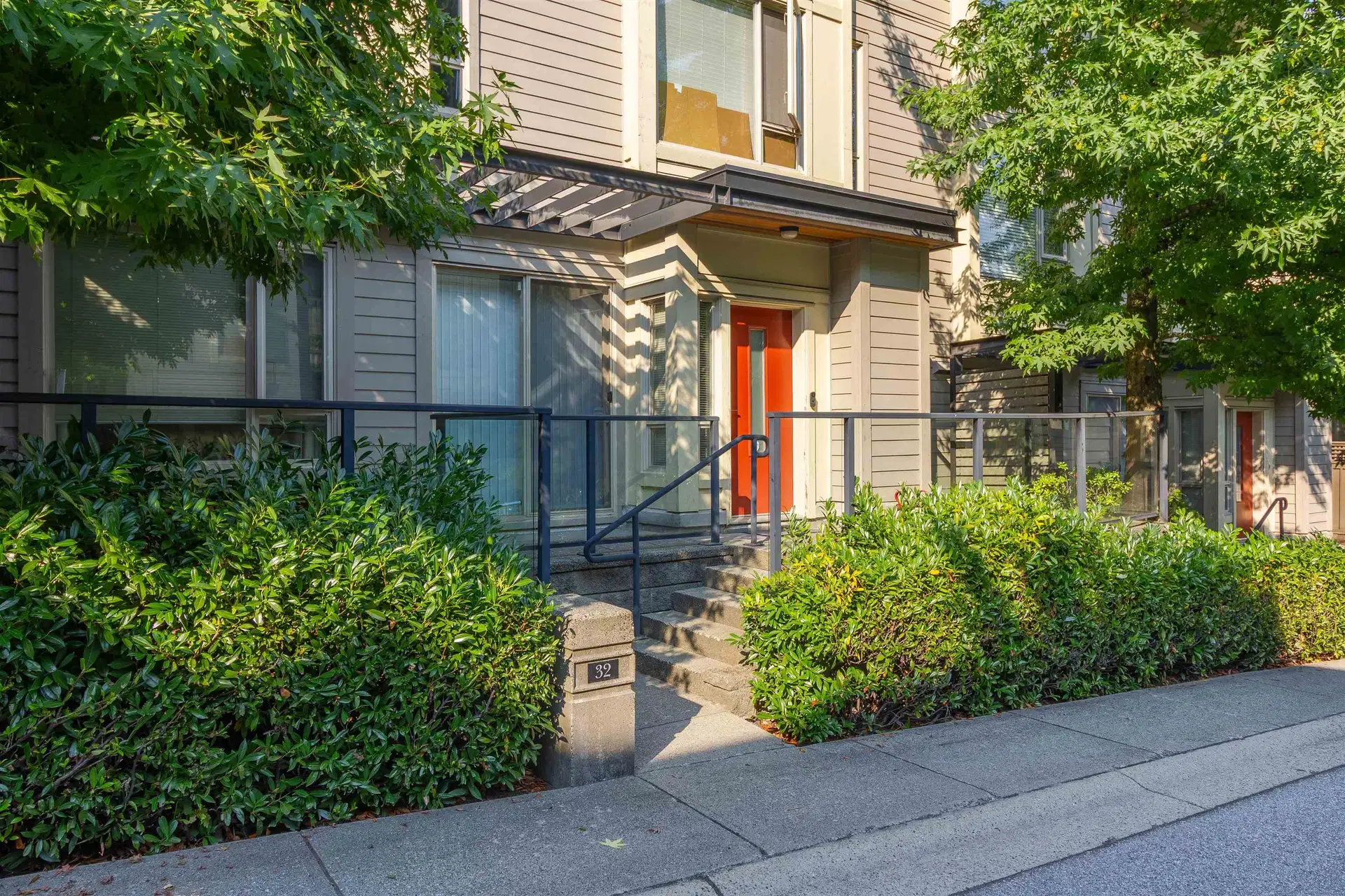 #32 – 9229 University Crescent
