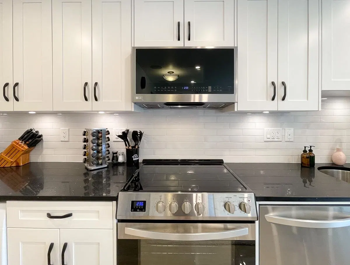 Photo 3 of 28 at Basement Suite – 7986 Rosewood Street