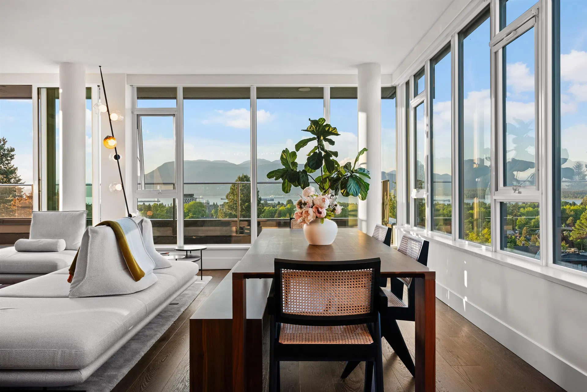 Photo 3 of 39 at #403 – 3639 W 16th Avenue
