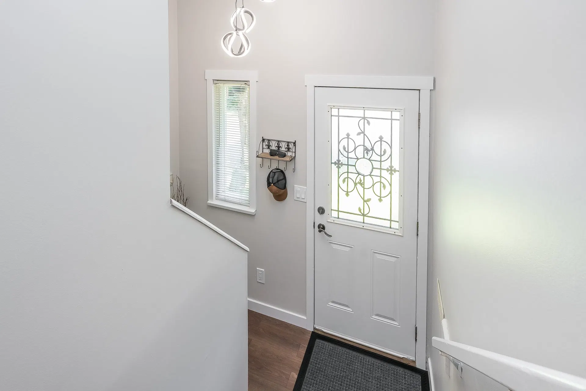 Photo 5 of 40 at 34898 Laburnum Avenue