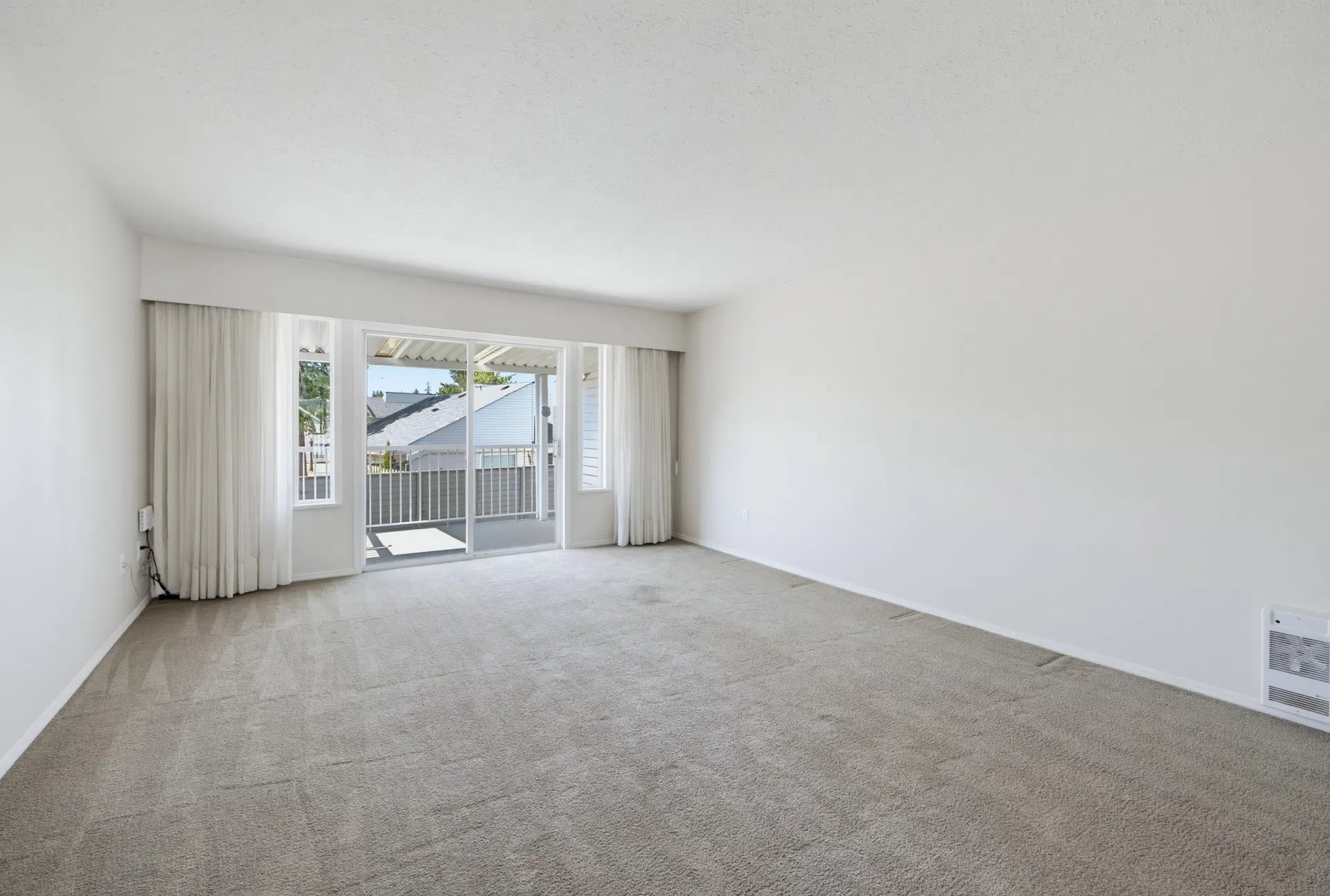 Photo 5 of 37 at #86 – 32691 Garibaldi Drive