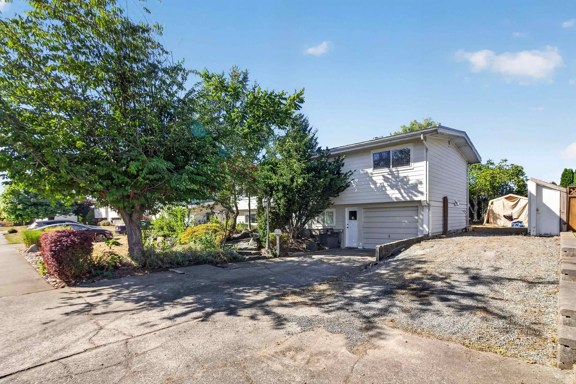 Photo 2 of 16 at 32539 Pandora Avenue