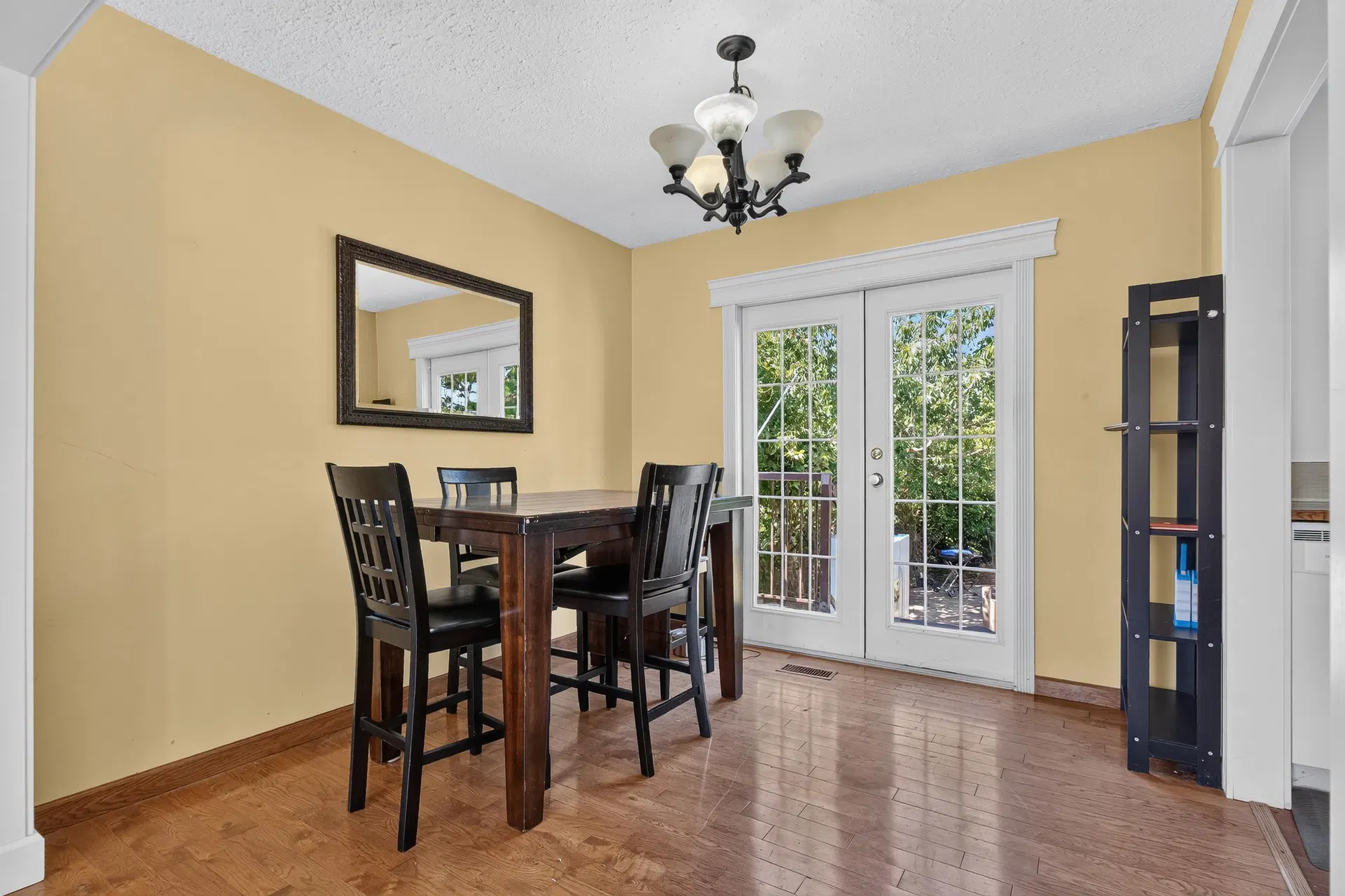 Photo 5 of 16 at 32539 Pandora Avenue