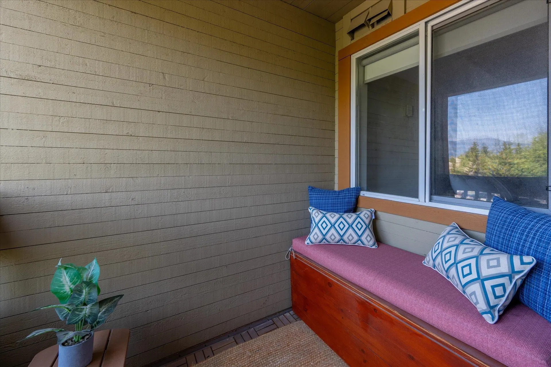 Photo 4 of 21 at #252 – 4340 Lorimer Road