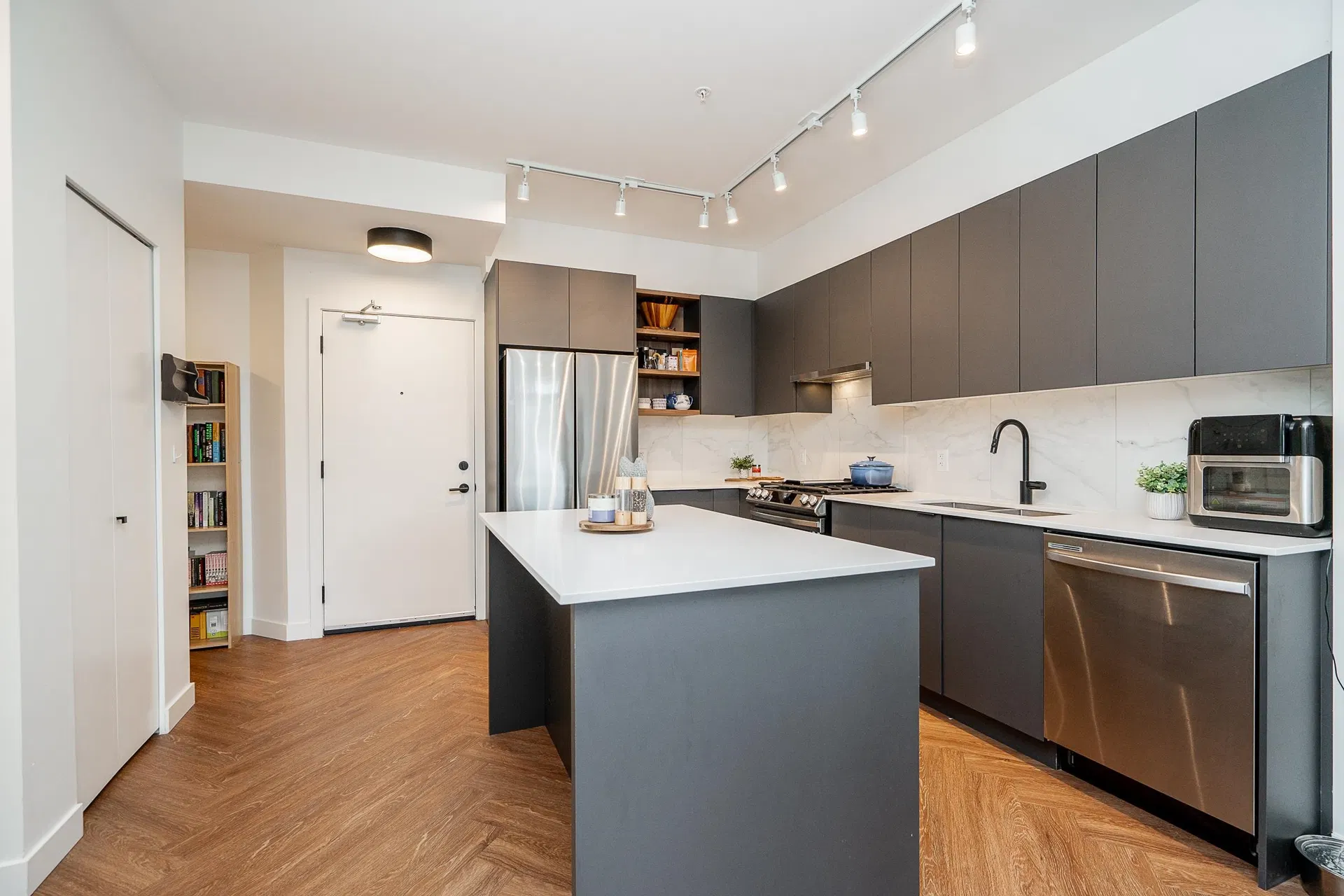 Photo 4 of 40 at #213 – 3229 St Johns Street