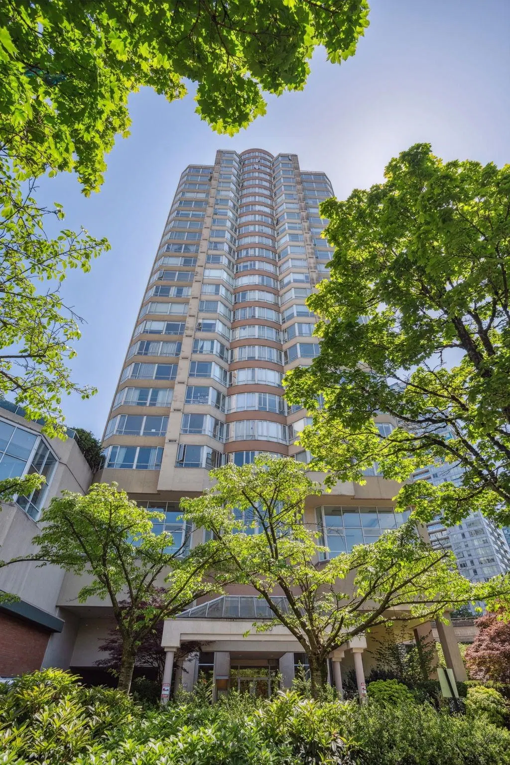 Photo 2 of 40 at #1705 – 6240 Mckay Avenue