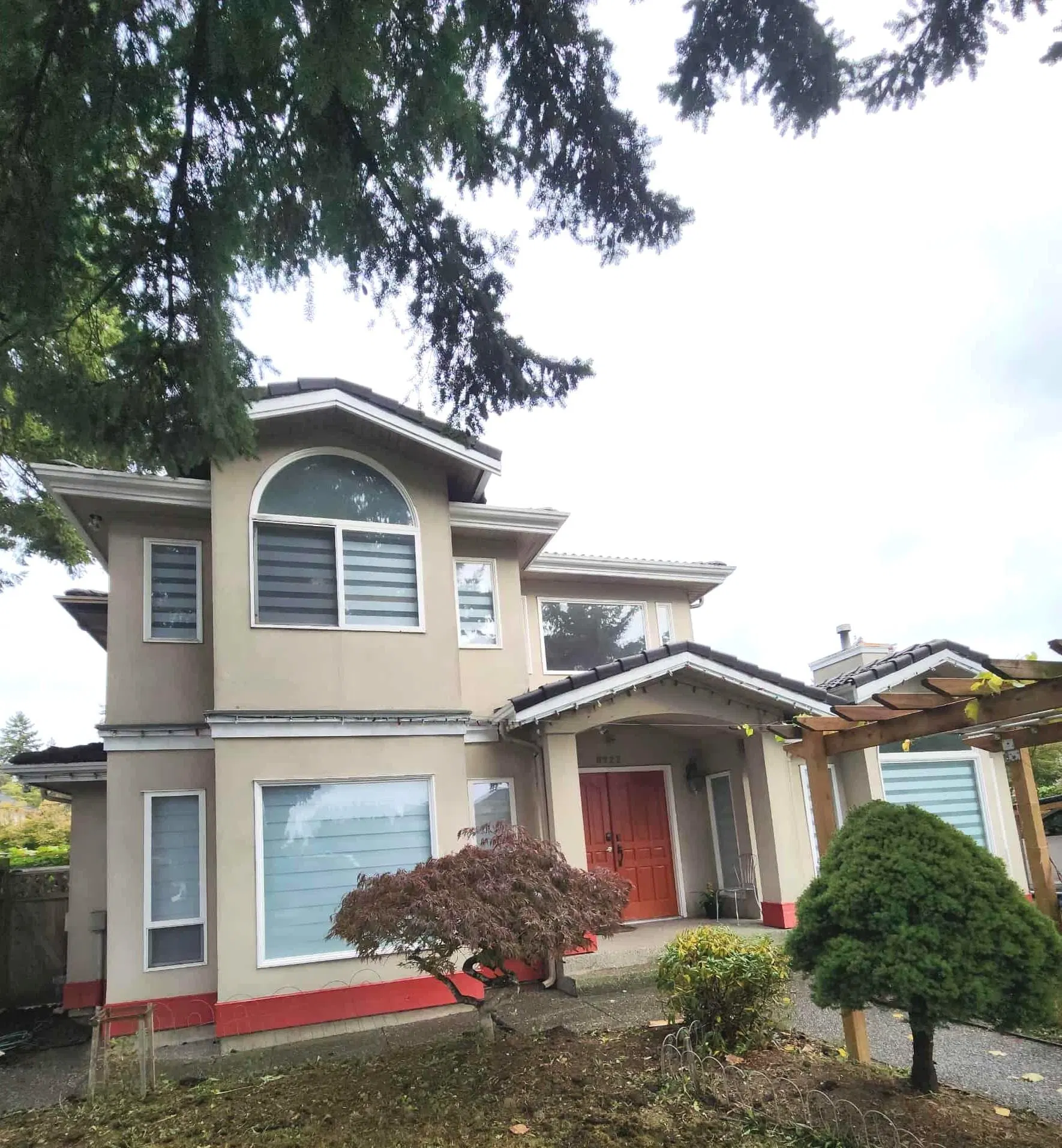Photo 3 of 30 at 8222 144 Street
