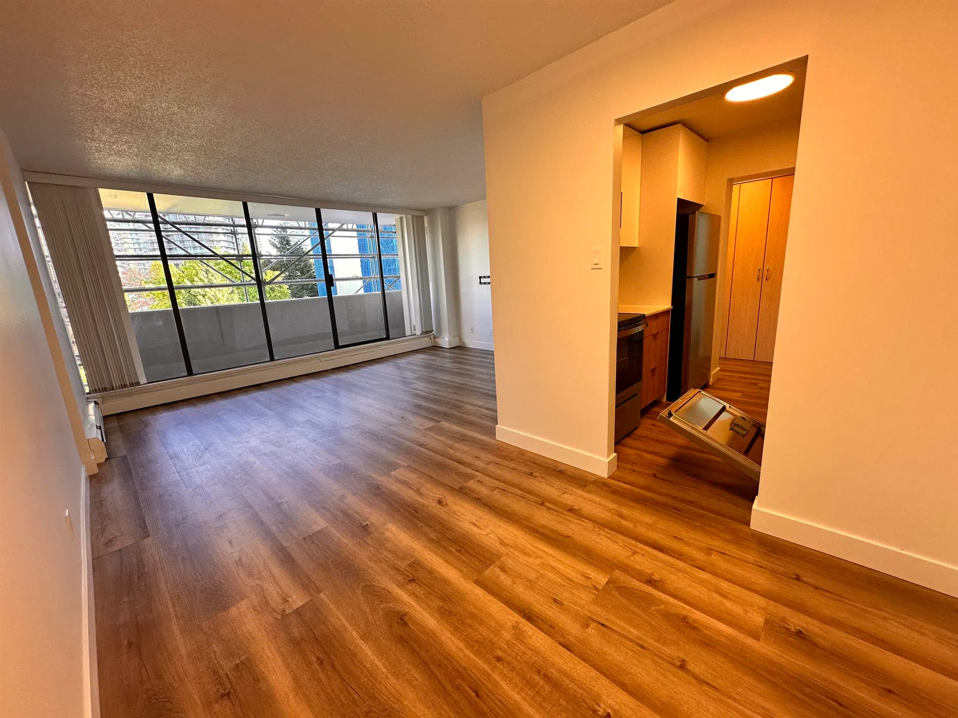 Photo 4 of 18 at #606 – 4200 Mayberry Street