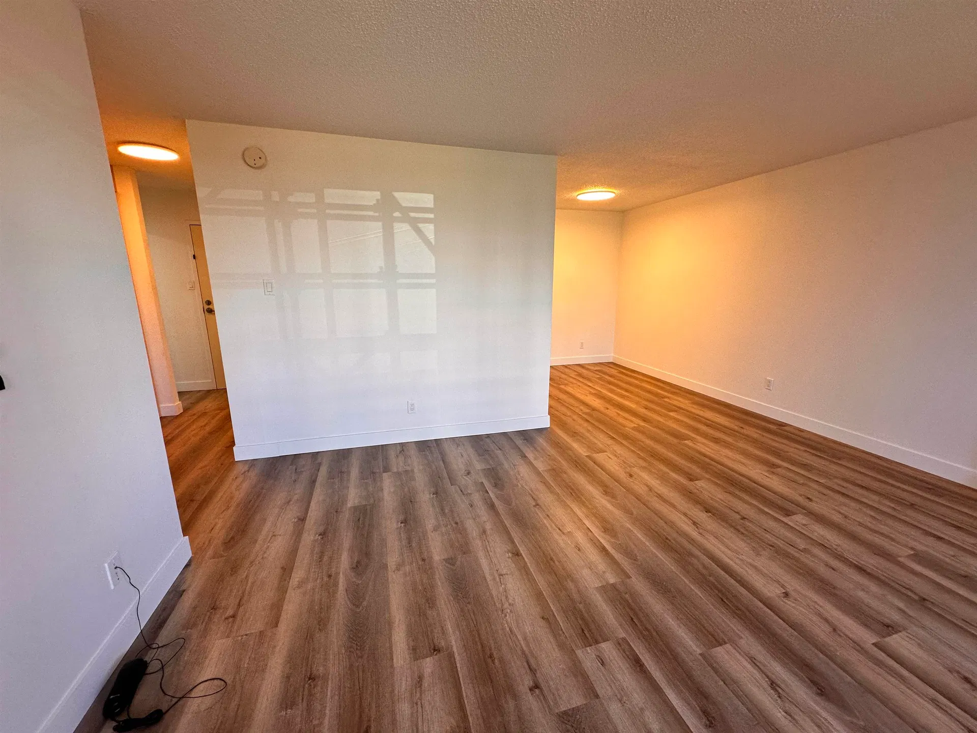 Photo 5 of 18 at #606 – 4200 Mayberry Street