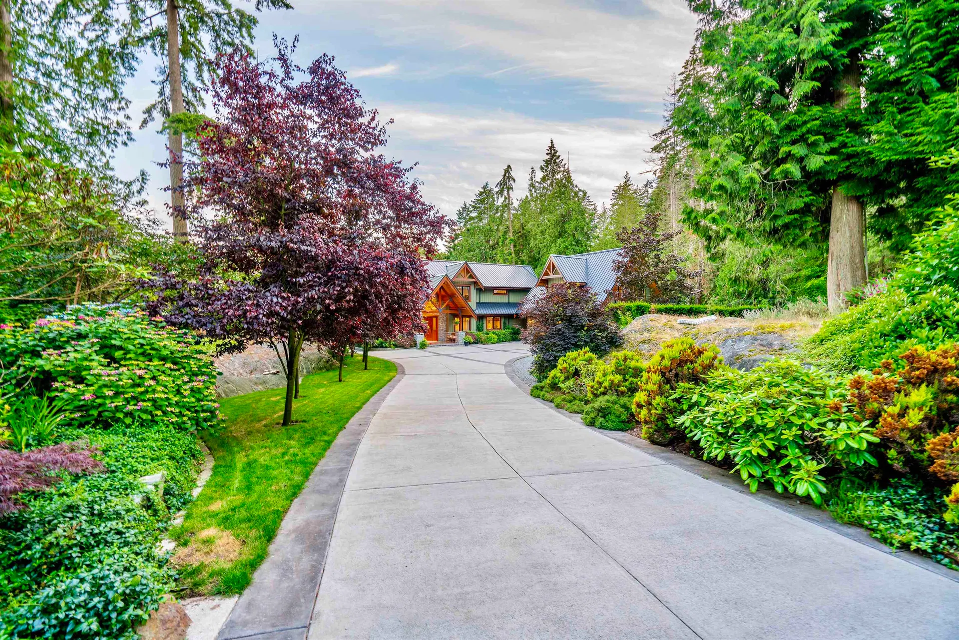Photo 3 of 35 at 949 Arbutus Bay Lane