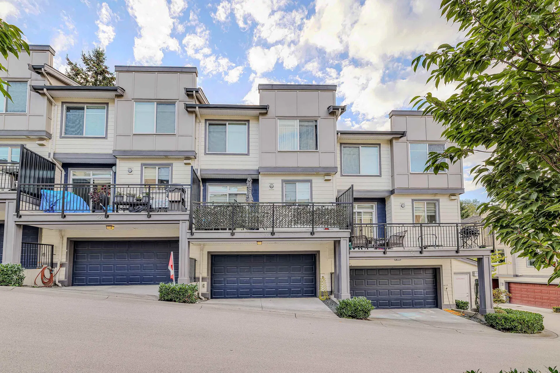 Photo 4 of 33 at #55 – 15665 Mountain View Drive