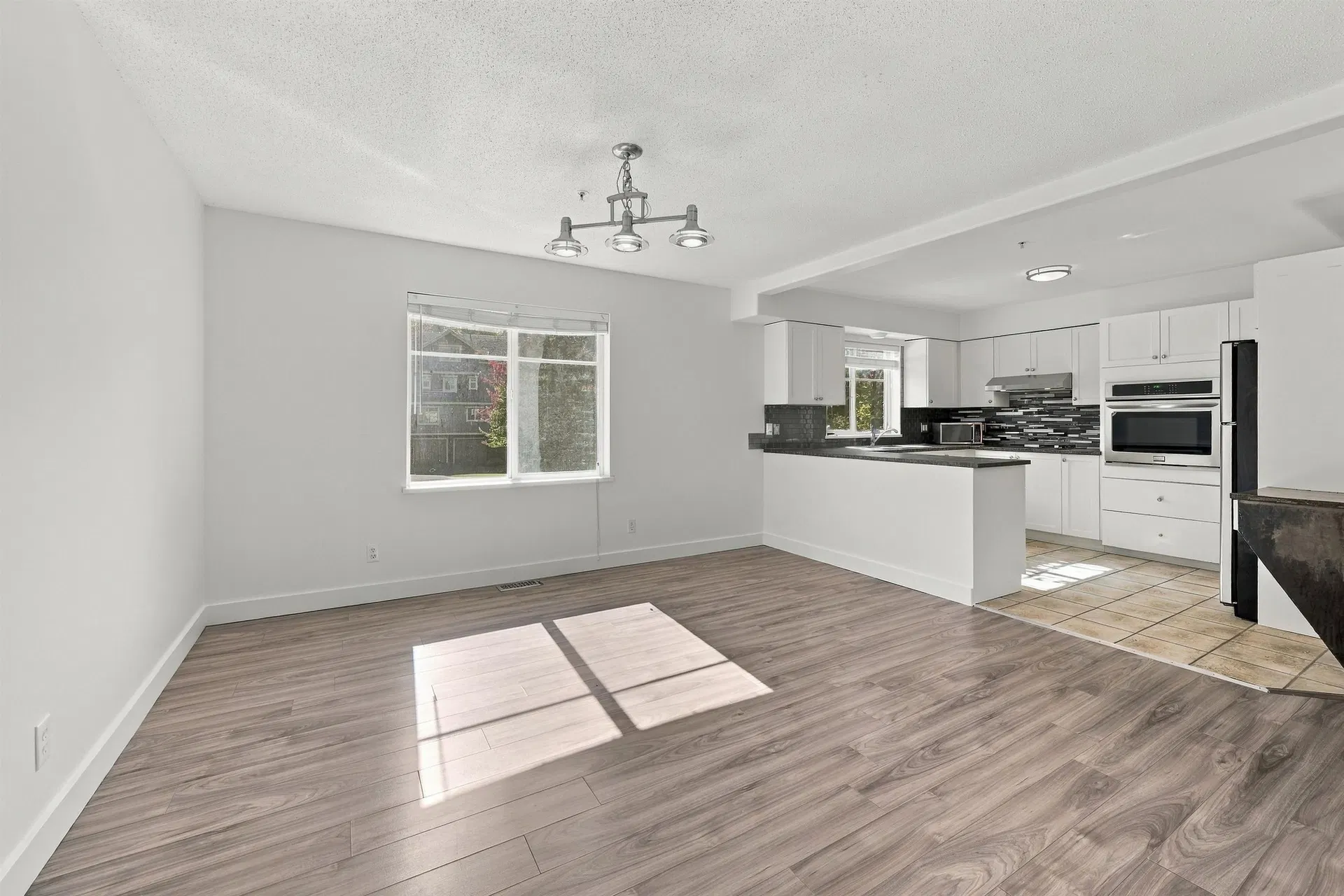 Photo 3 of 34 at #2 – 1449 Vine Road