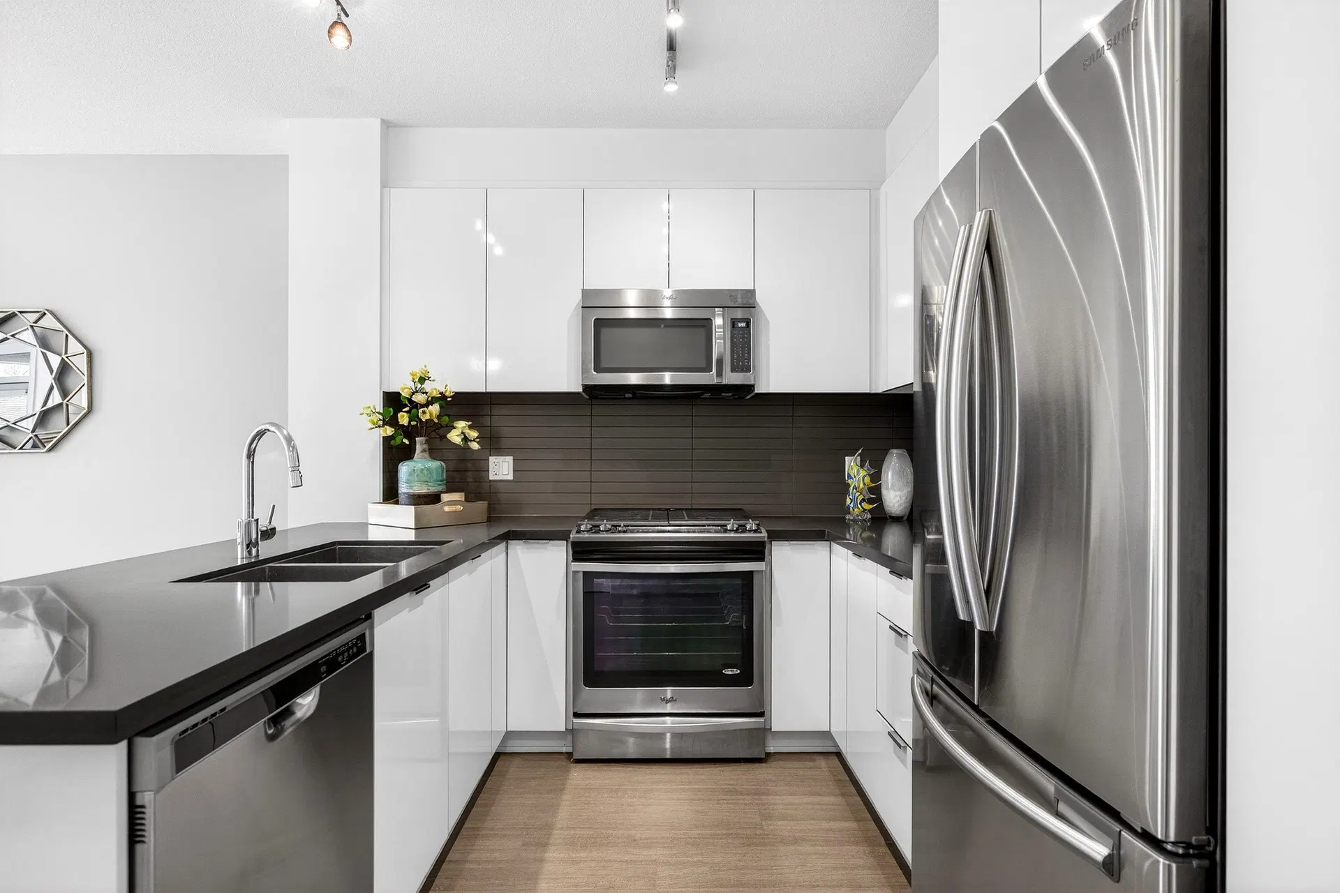 Photo 5 of 32 at #312 – 15168 33 Avenue