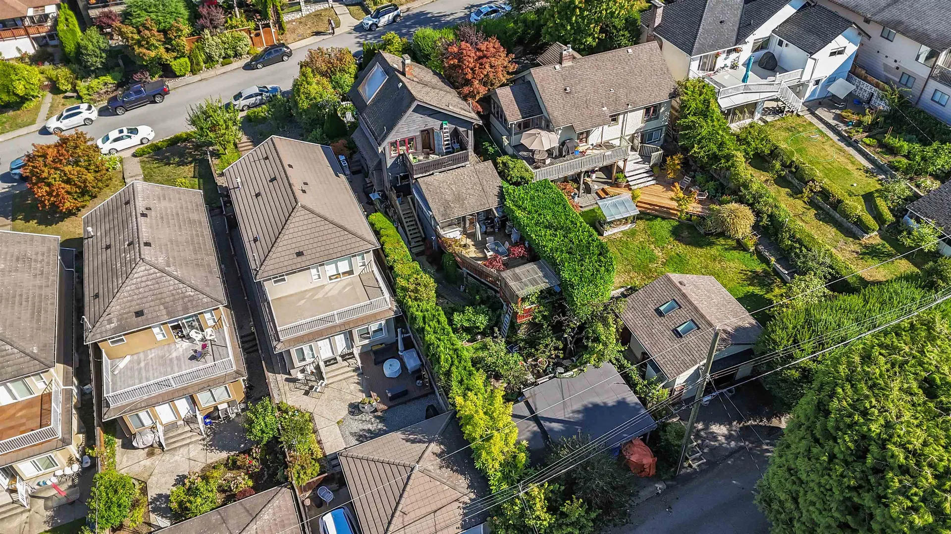 Photo 5 of 40 at 319 E 27th Street
