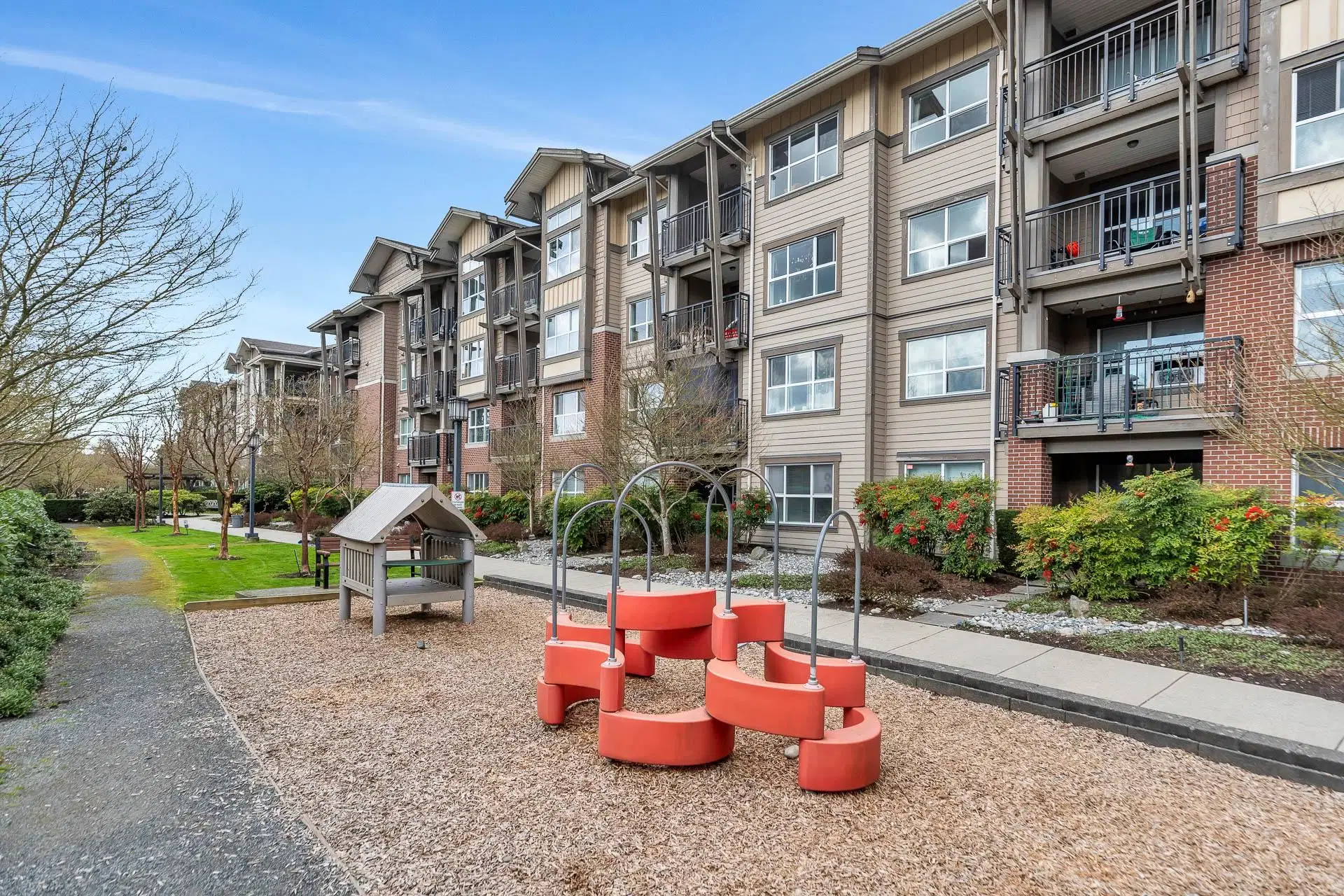 #302 – 5885 Irmin Street