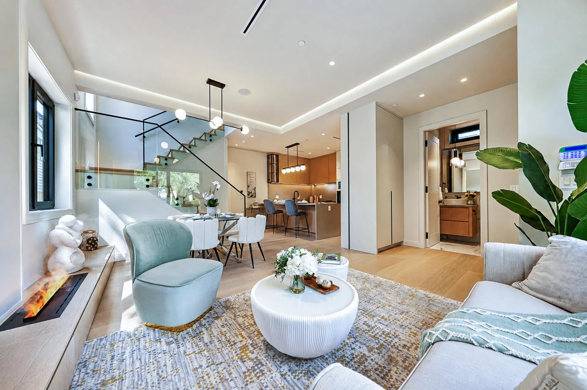 Photo 3 of 30 at #1 – 3836 W 21st Avenue