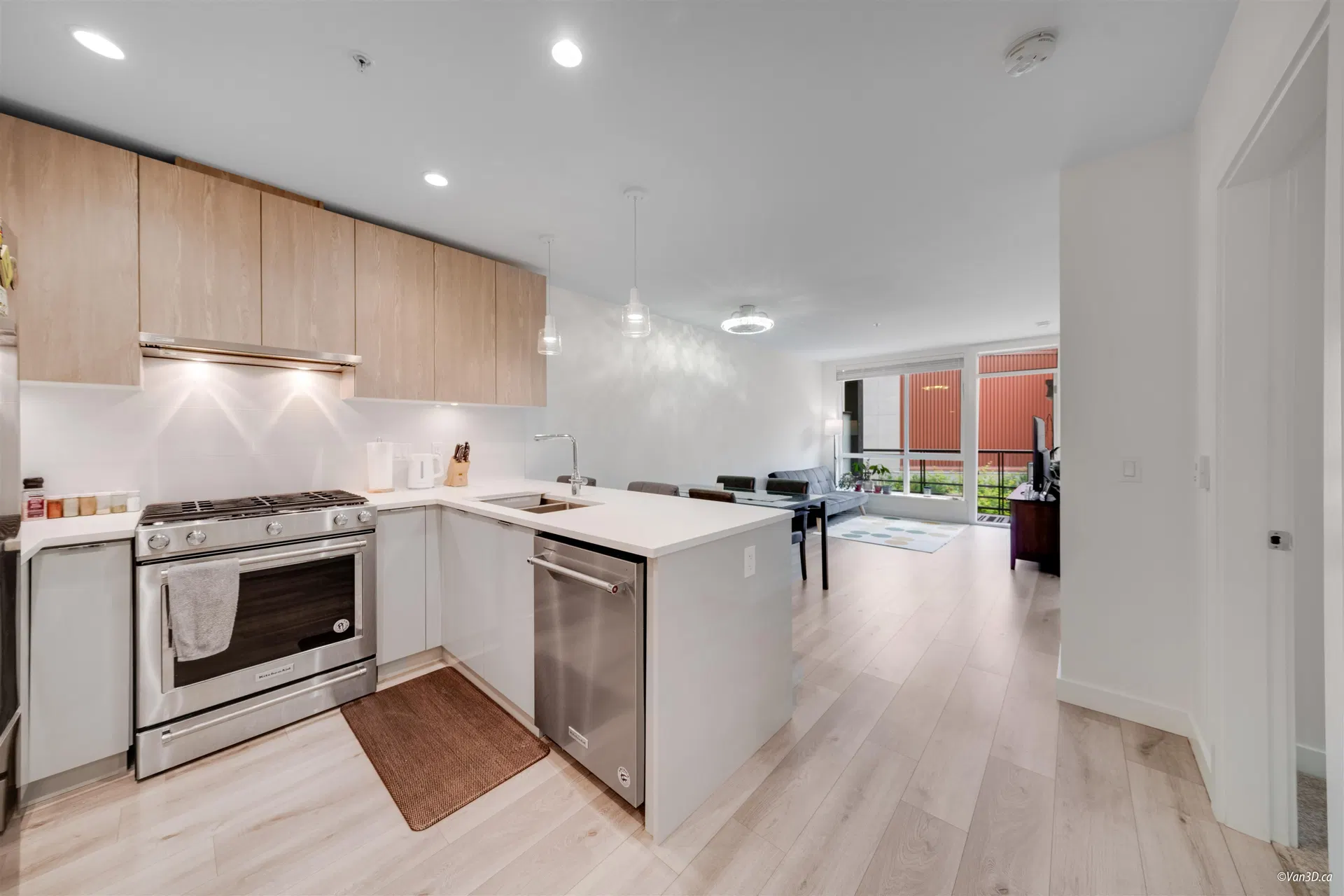 #207 – 128 8th Street