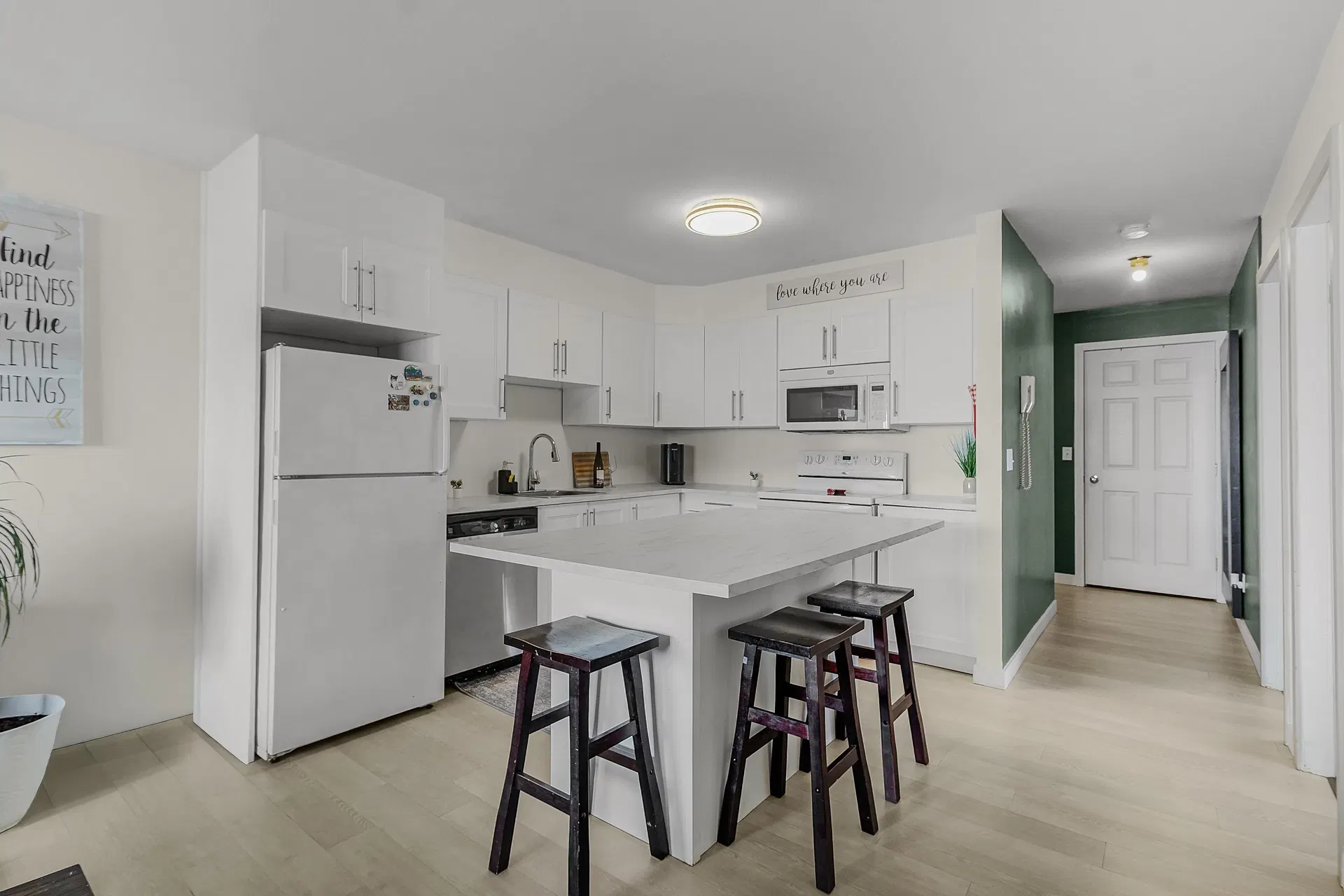 Photo 5 of 29 at #214 – 45669 Mcintosh Drive