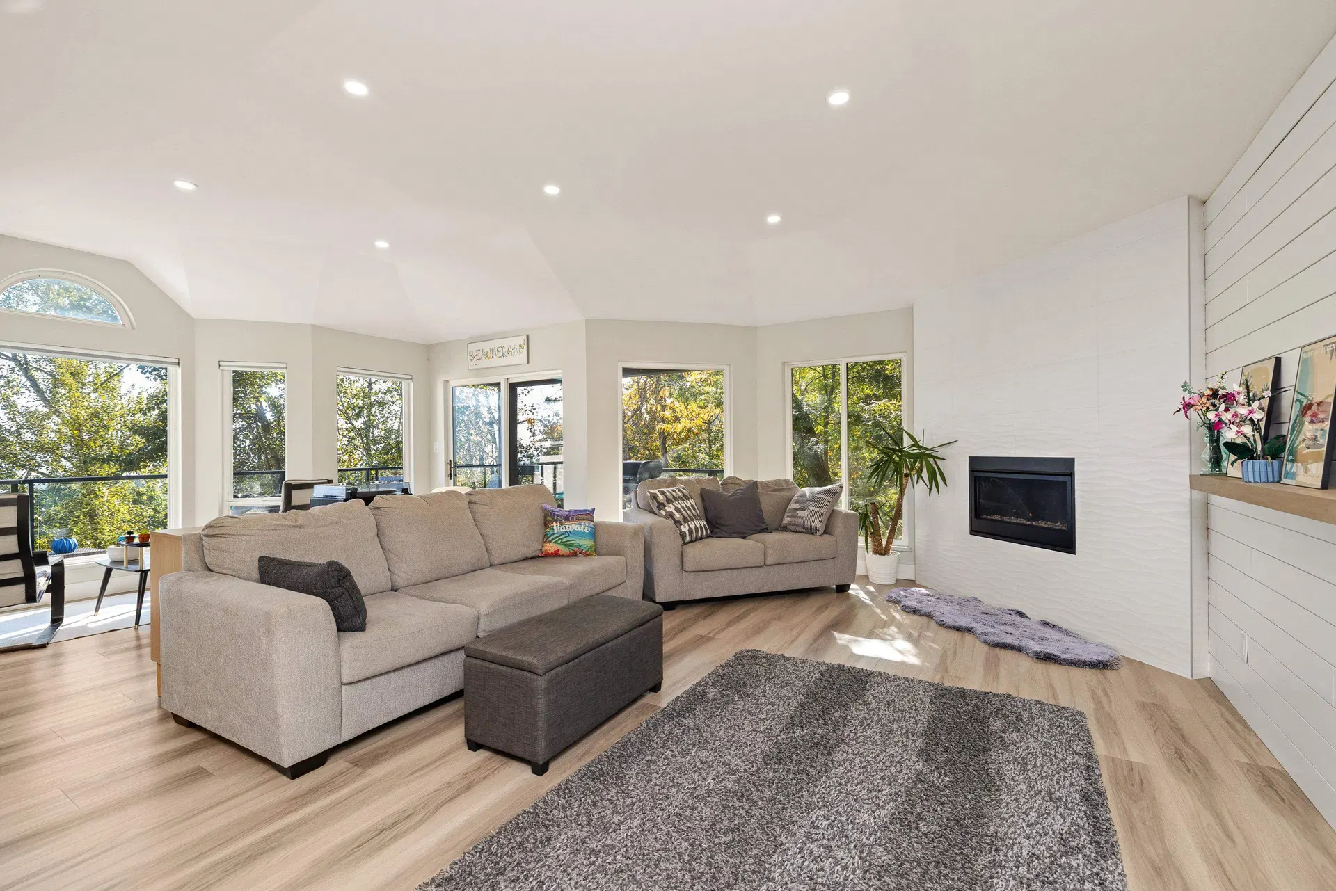 Photo 4 of 40 at 35942 Empress Drive