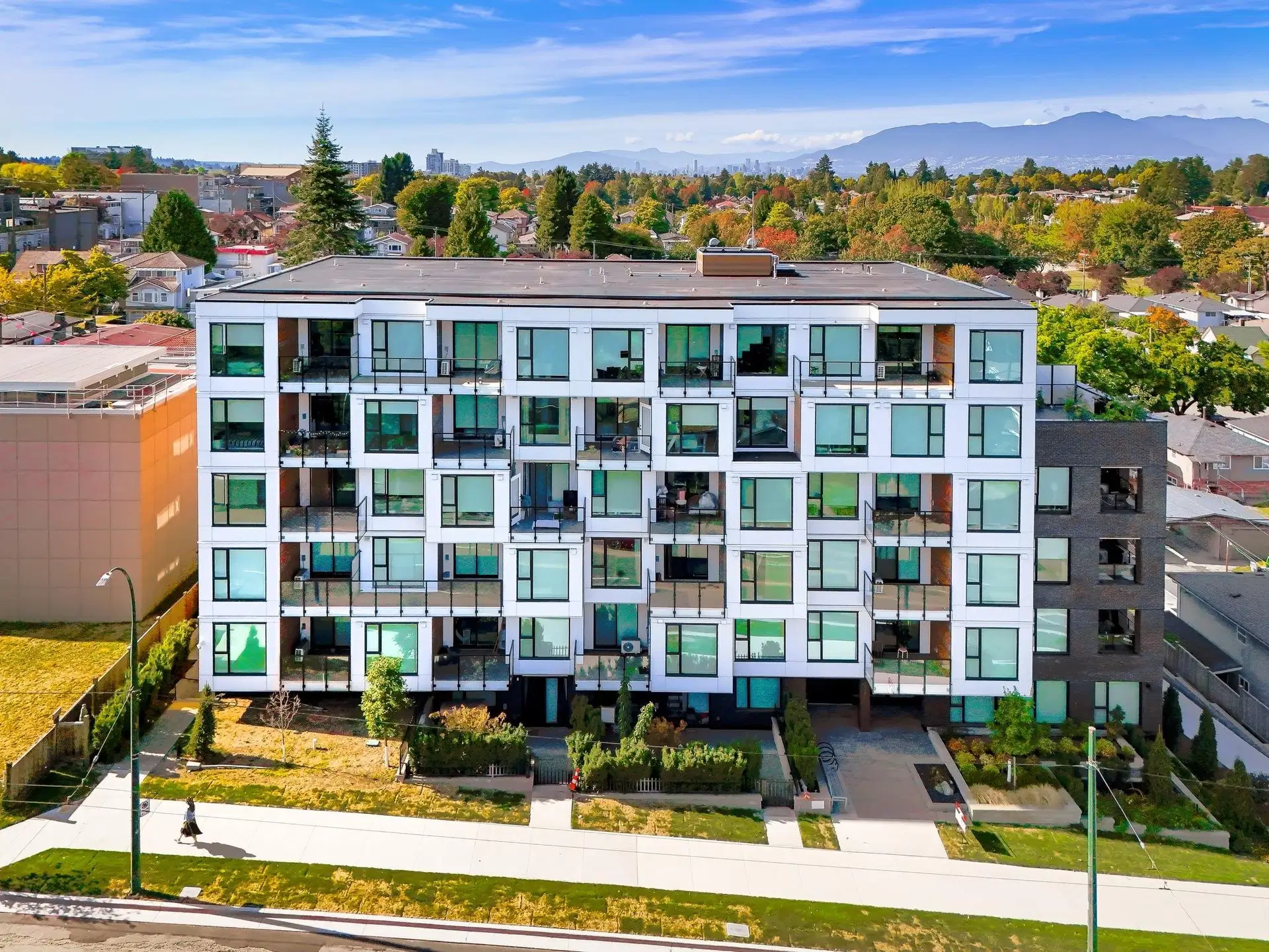 #406 – 5399 Joyce Street