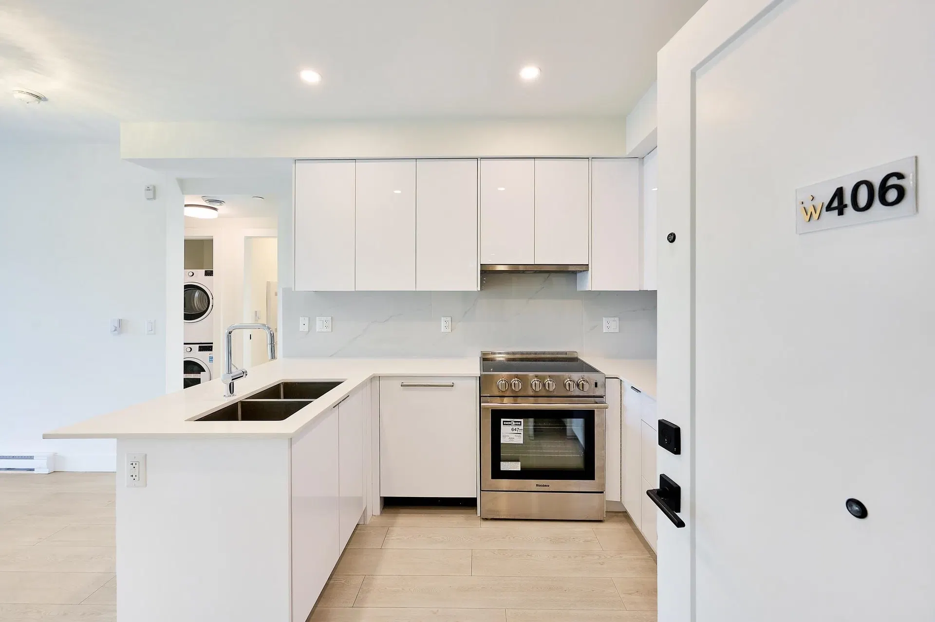 Photo 4 of 26 at #406 – 5399 Joyce Street
